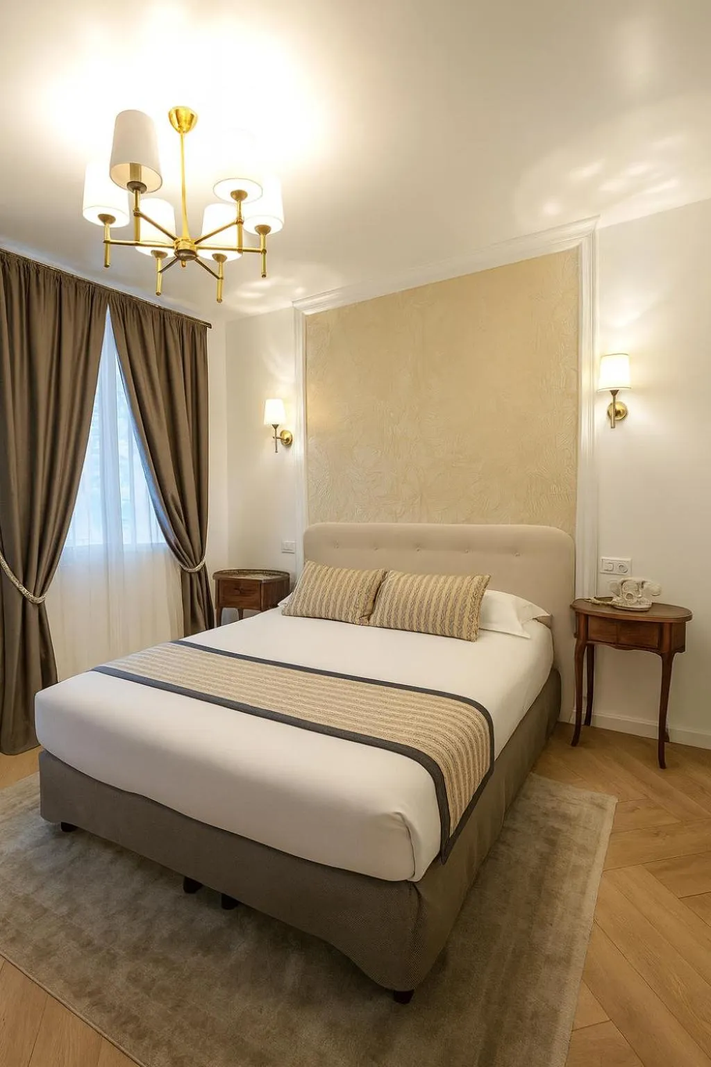 Bedroom, Bed in Hotel Dandy Rouen centre