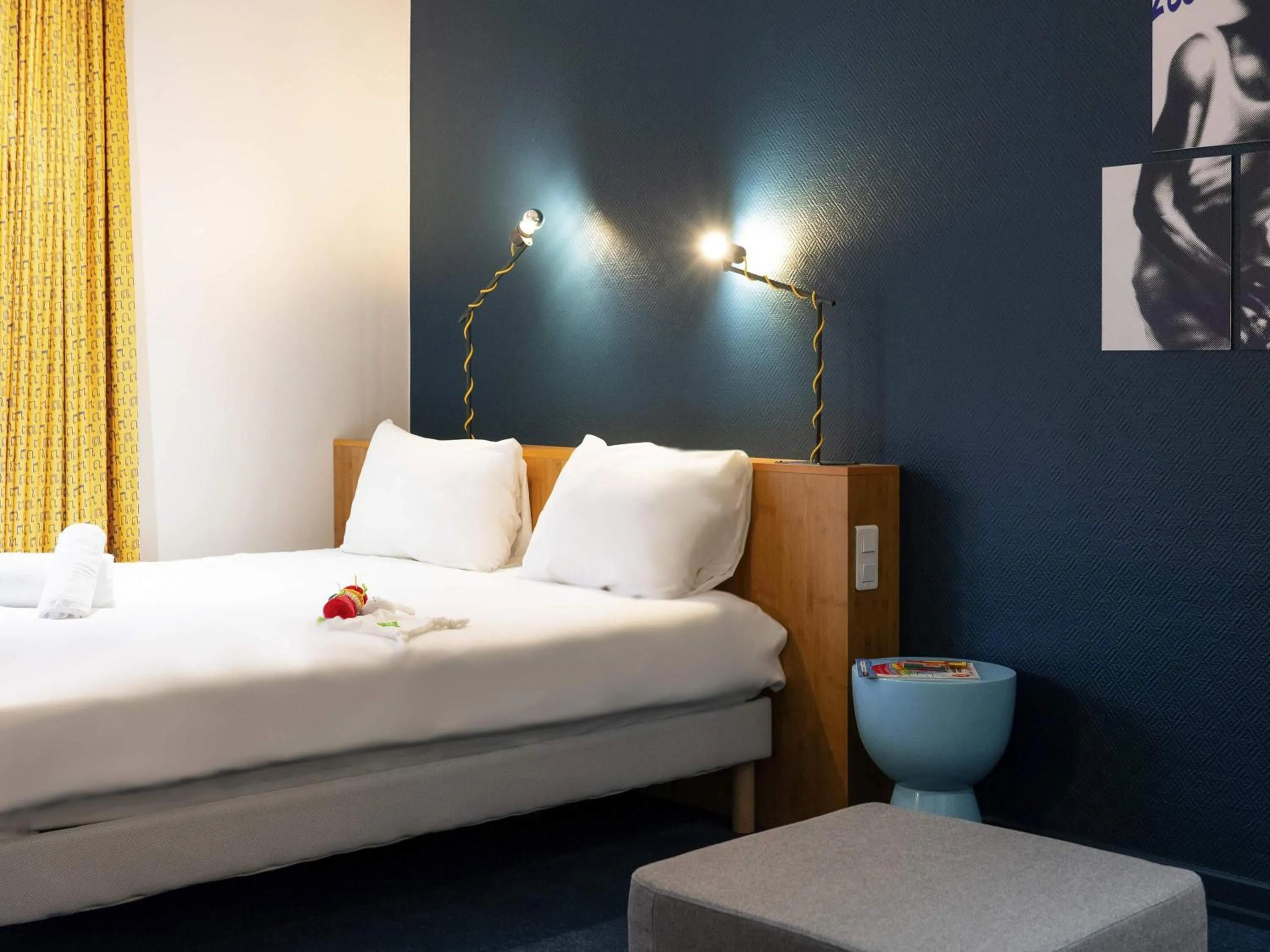 Bedroom, Bed in ibis Styles Nancy Centre Gare