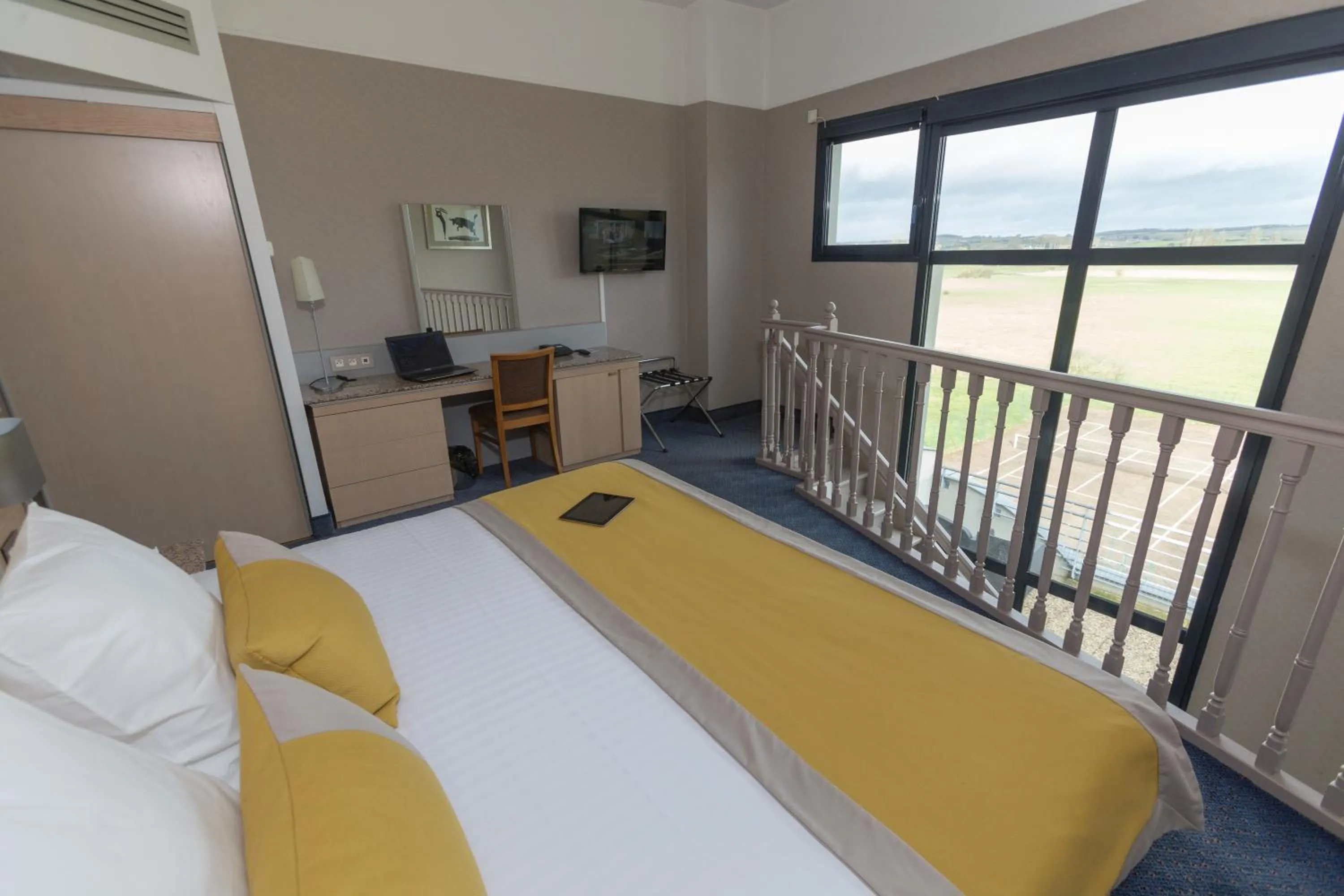 Bed in Hotel Le Paddock