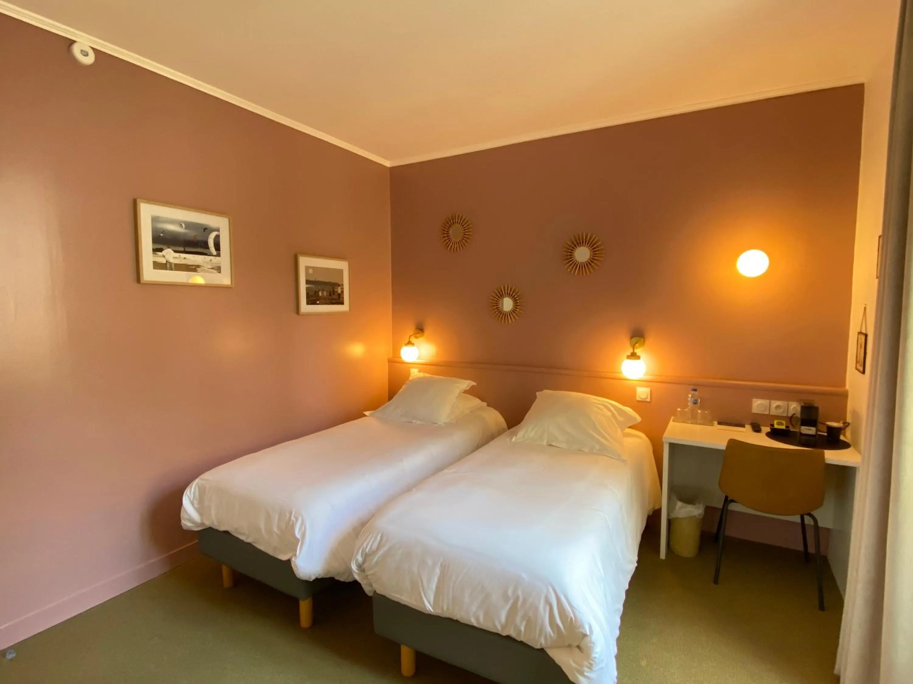 Bedroom, Bed in Hotel du Parc