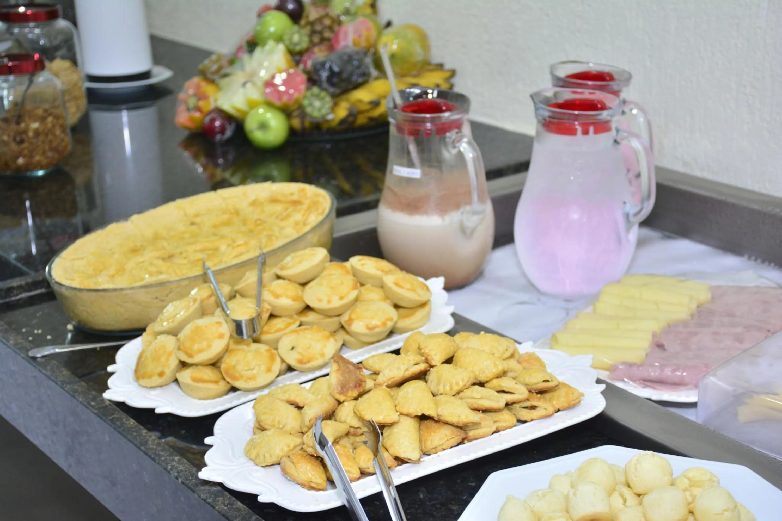 Breakfast in Goiana Palace Hotel - Fácil Acesso a Fábrica da JEEP