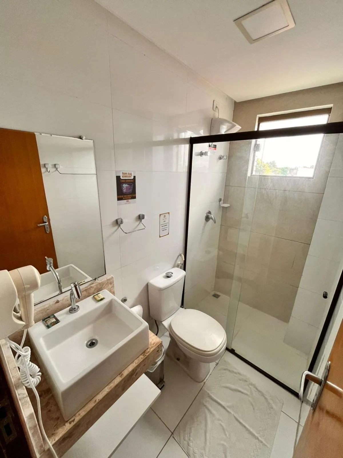 Bathroom in Goiana Palace Hotel - Fácil Acesso a Fábrica da JEEP