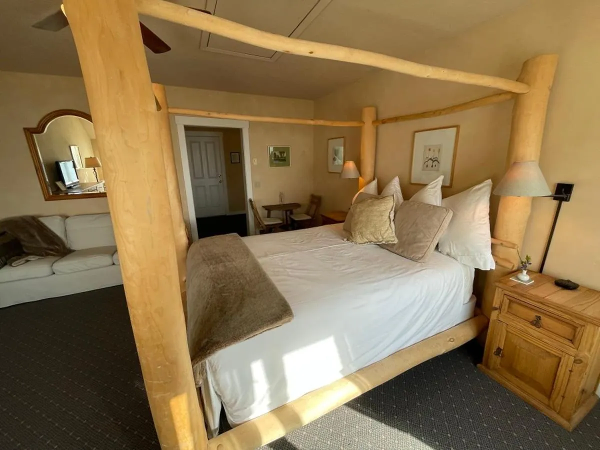 Bedroom, Bed in Kingfish at West Sound