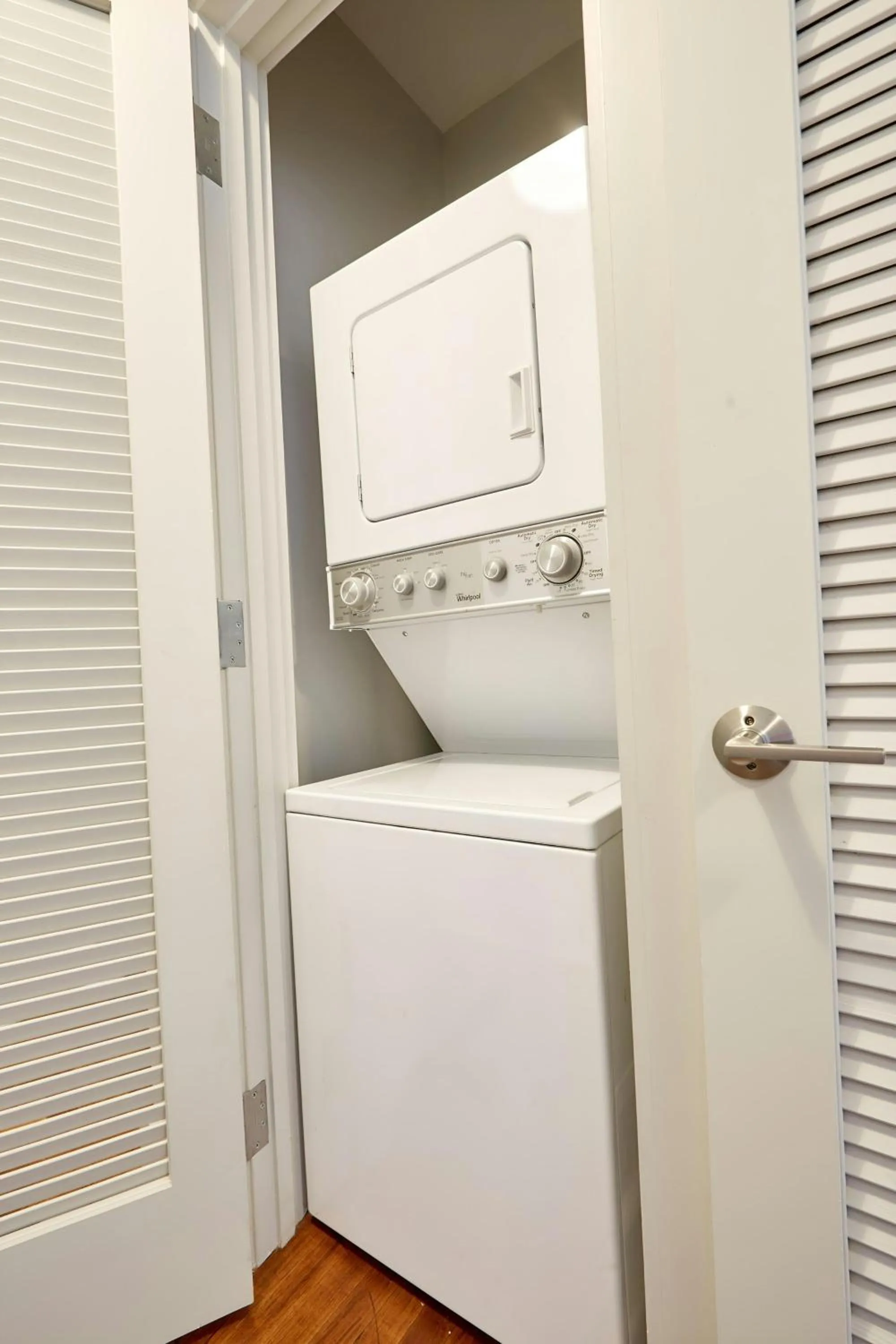 Photo of the whole room in Sonder by Marriott Bonvoy The Broughton Apartments Historic District