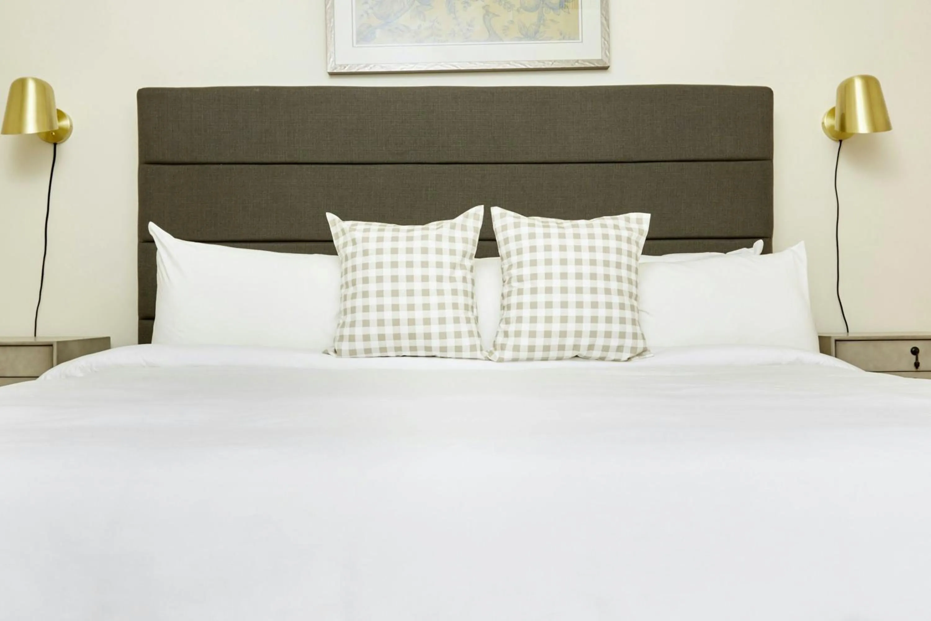 Bedroom, Bed in Sonder by Marriott Bonvoy The Broughton Apartments Historic District