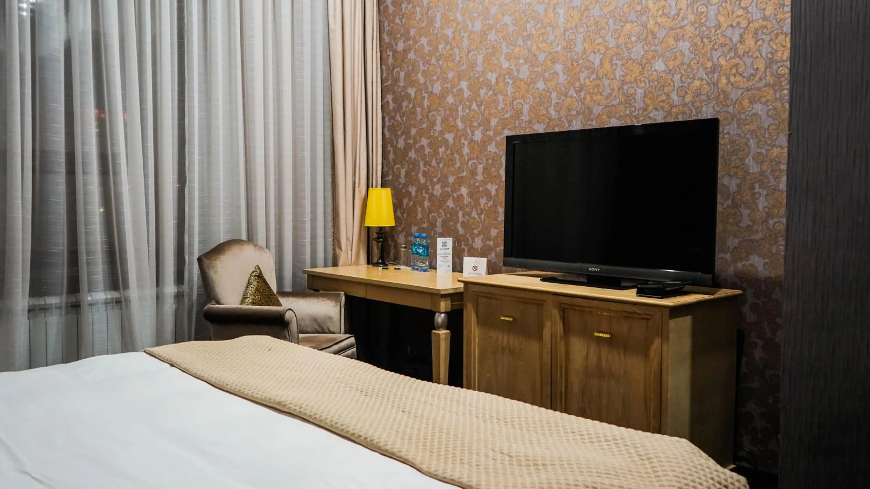 Bed in JELSOMINOHotel