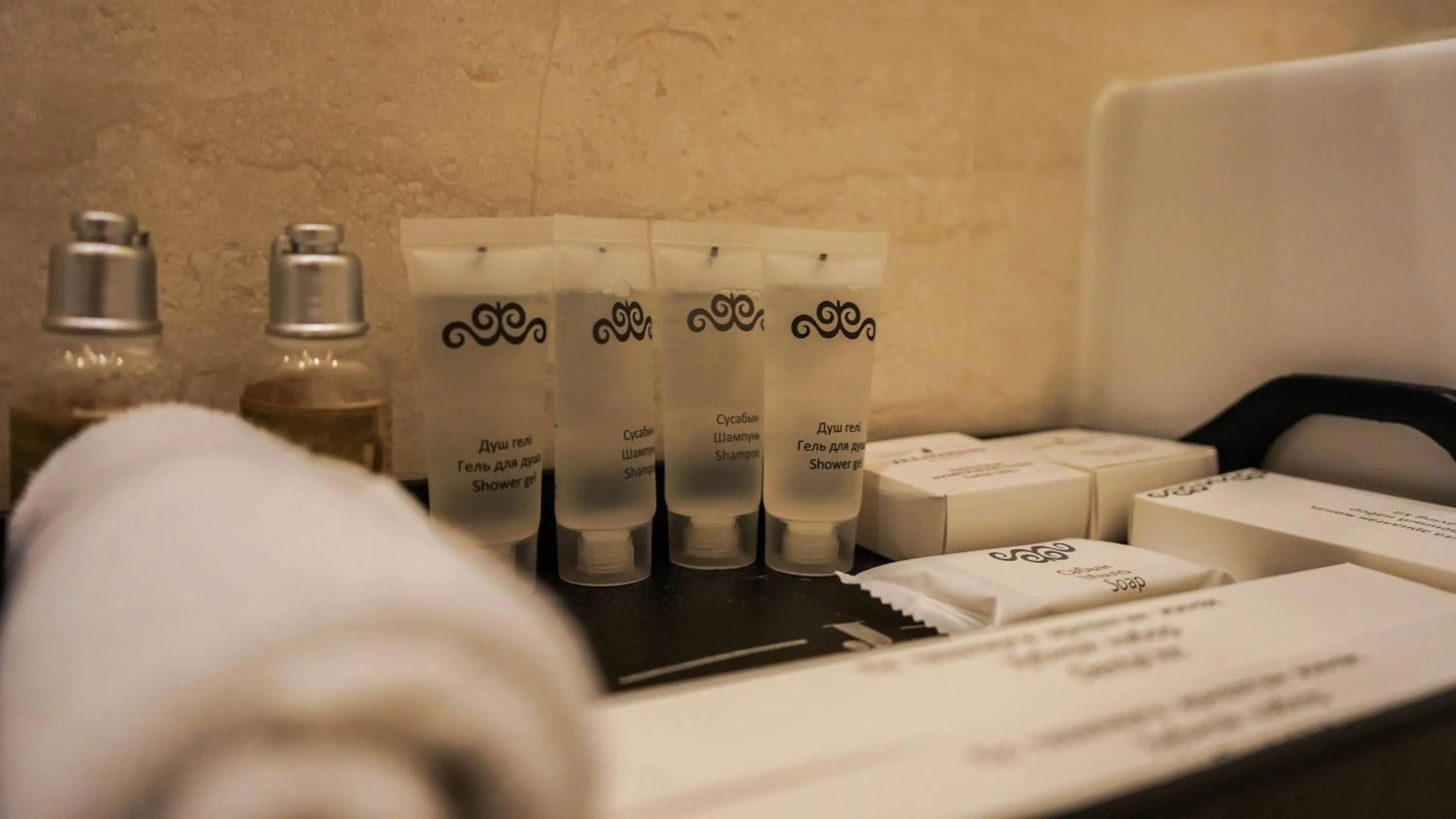 Bathroom, Bed in JELSOMINOHotel