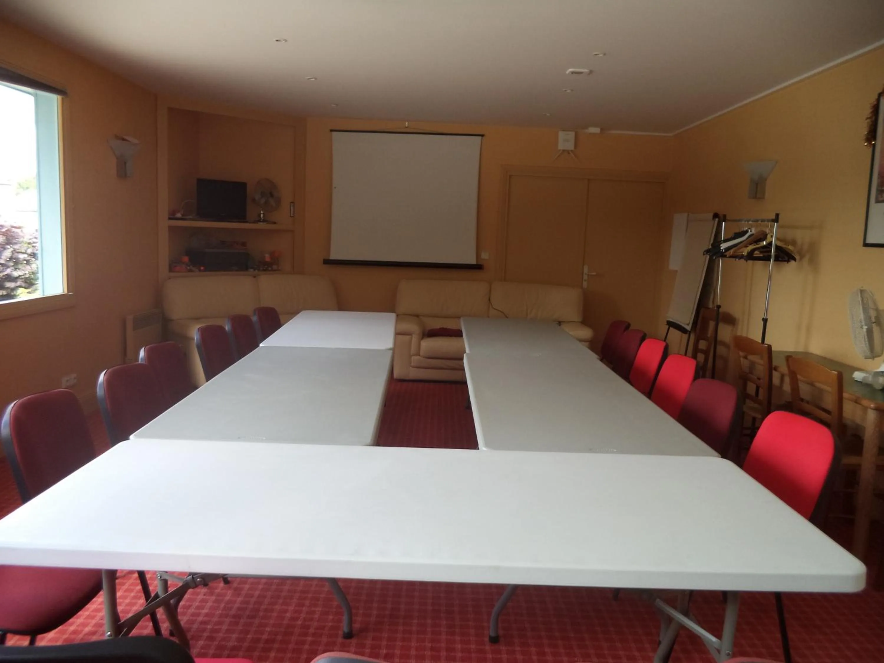 Business facilities in Cit'Hotel Avallon Vauban