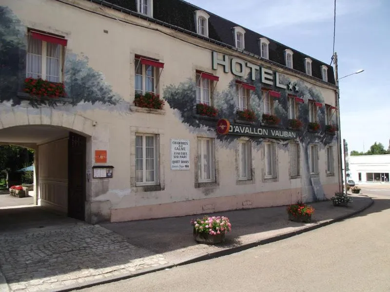 Property building in Cit'Hotel Avallon Vauban