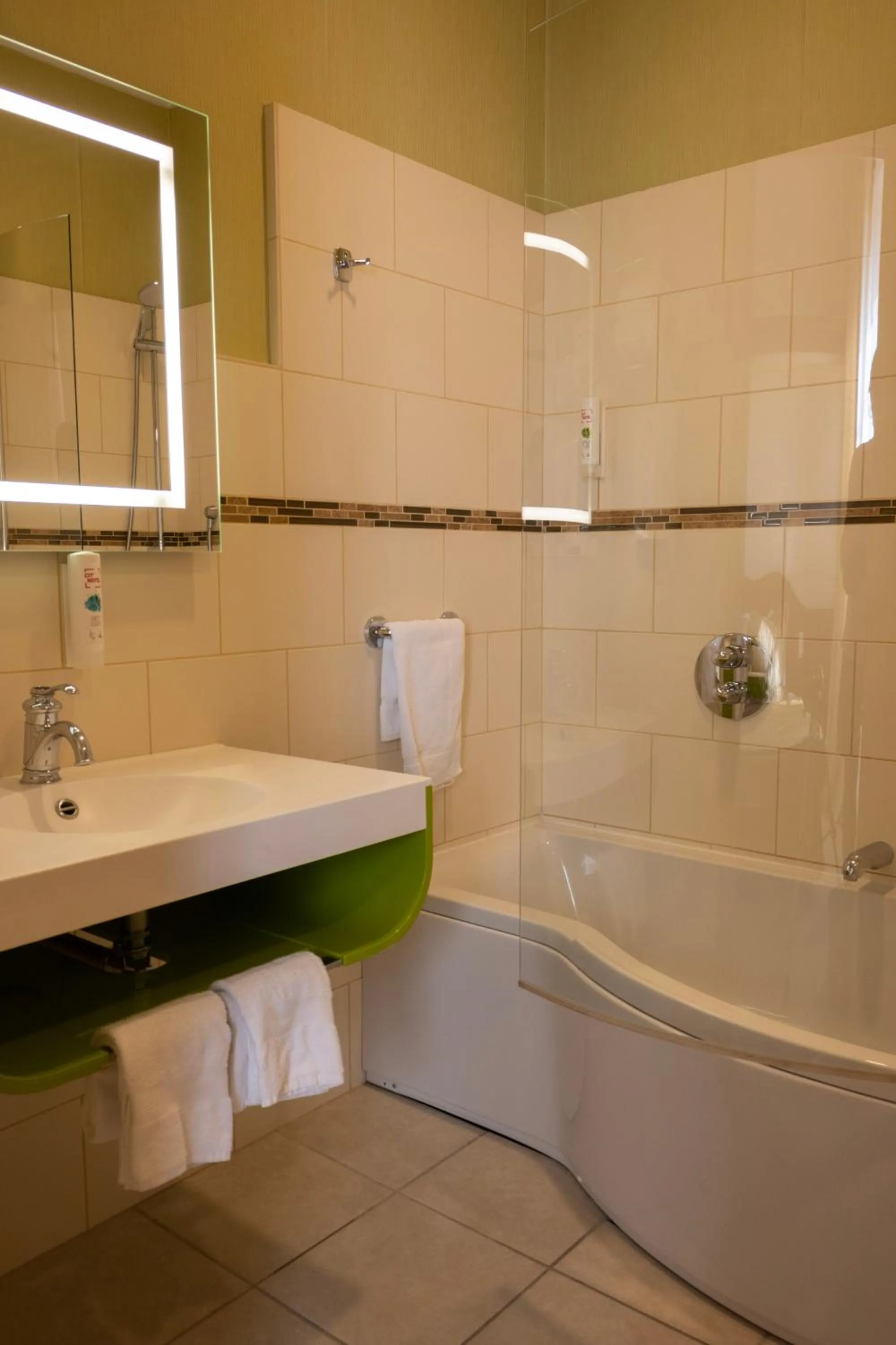 Bathroom in Cit'Hotel Sphinx - Hotel