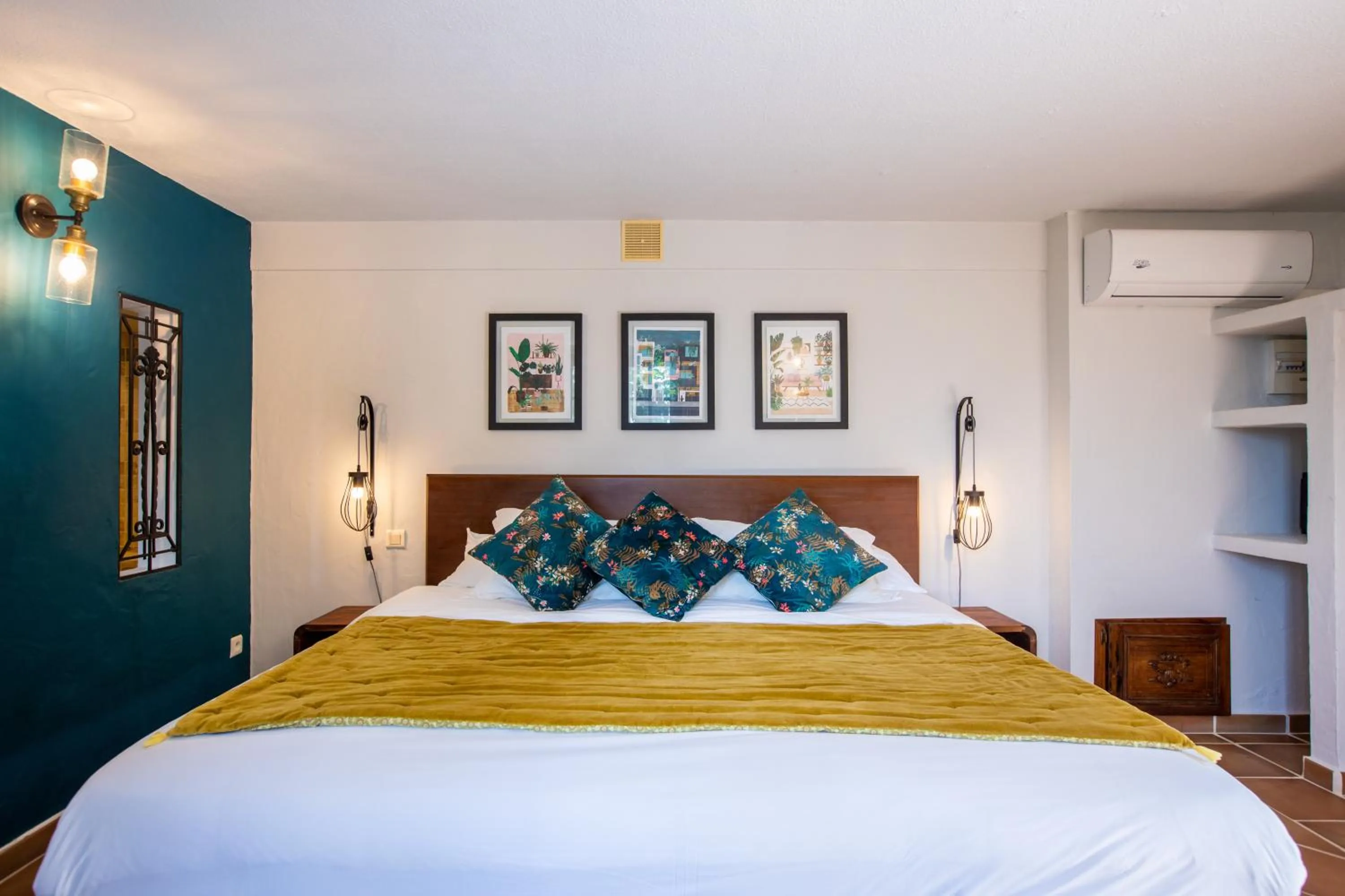 Bed in The Paradise Peak Adults only