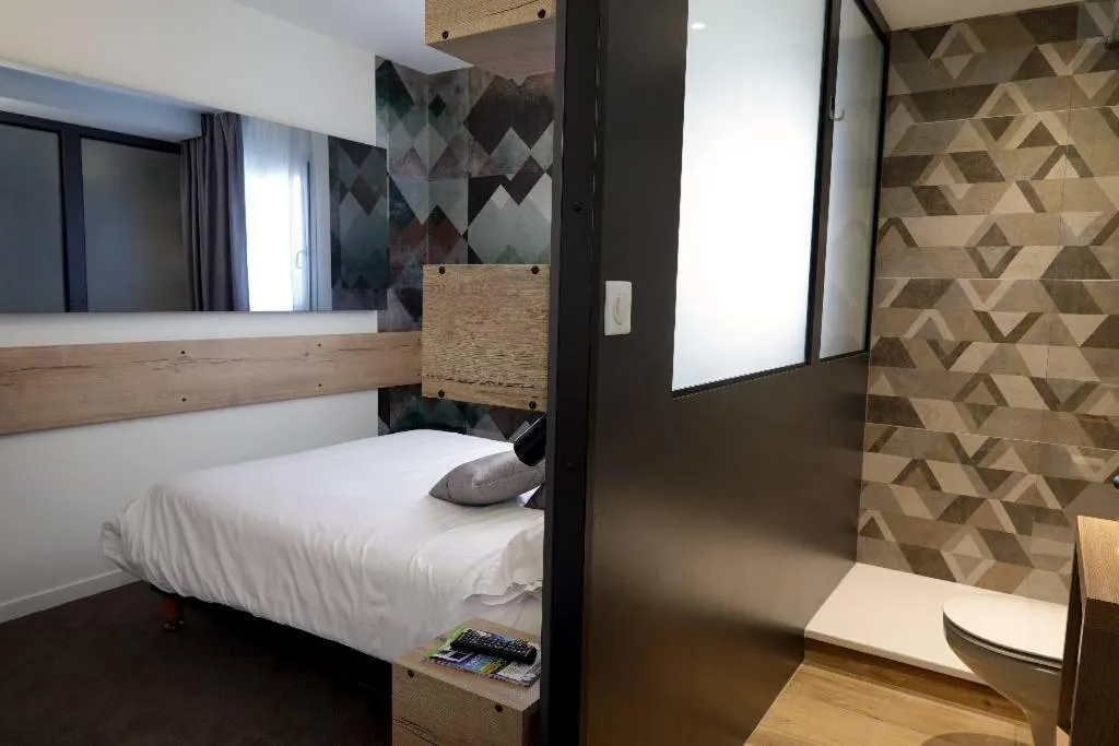 Bed in The Originals City, Hôtel Hélios, Roanne Nord