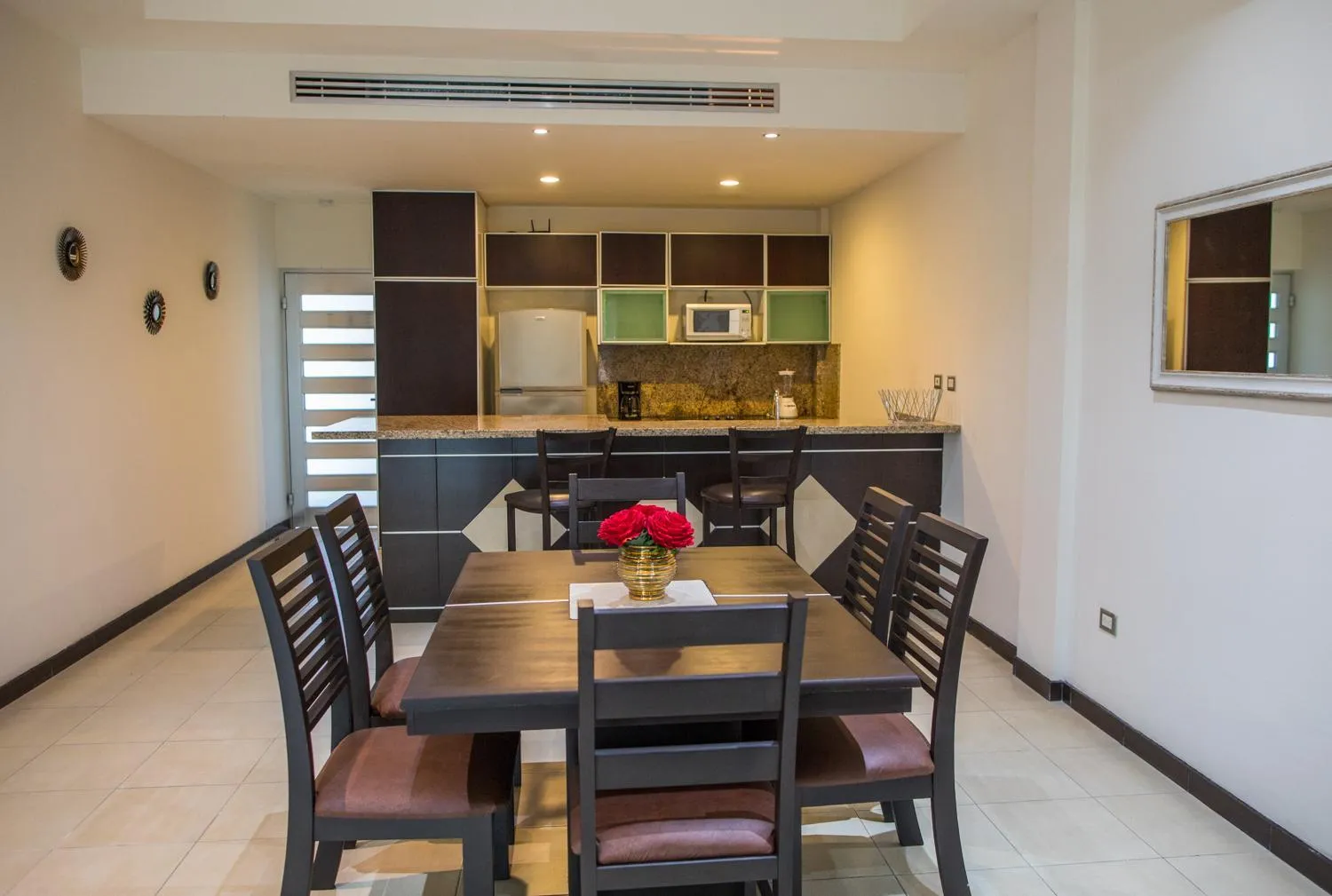 Dining area in San Pedro Hotel, 5ta Avenida