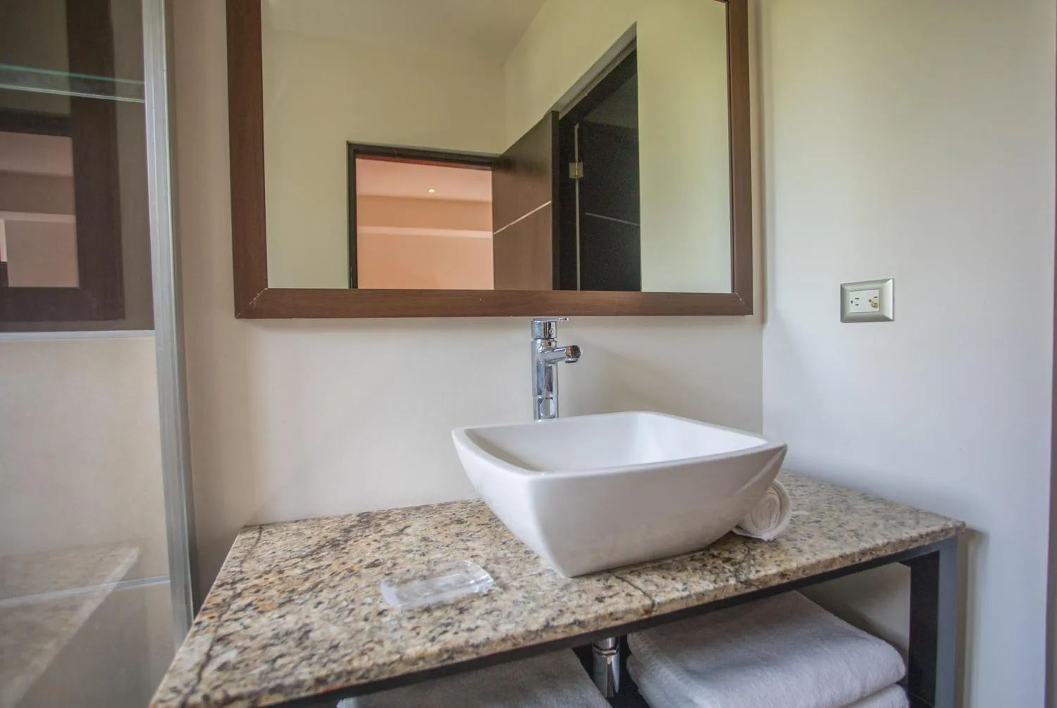 Toilet in San Pedro Hotel, 5ta Avenida