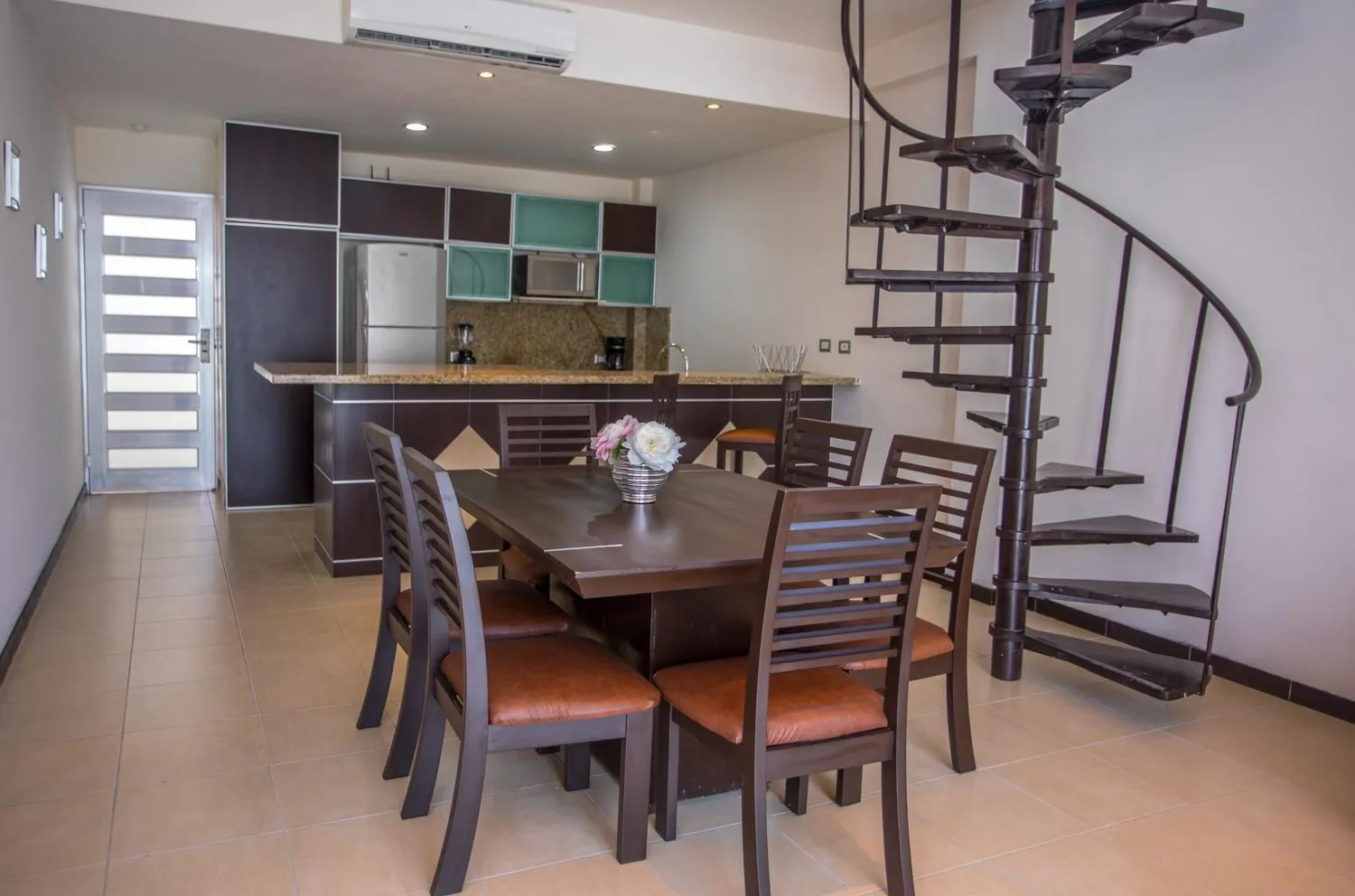 Dining area in San Pedro Hotel, 5ta Avenida