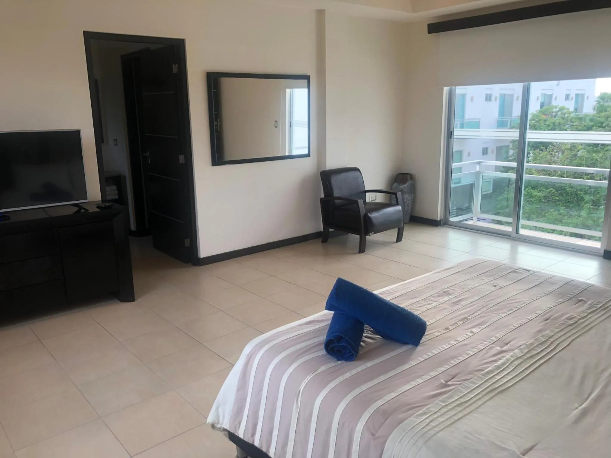 Bedroom, Bed in San Pedro Hotel, 5ta Avenida