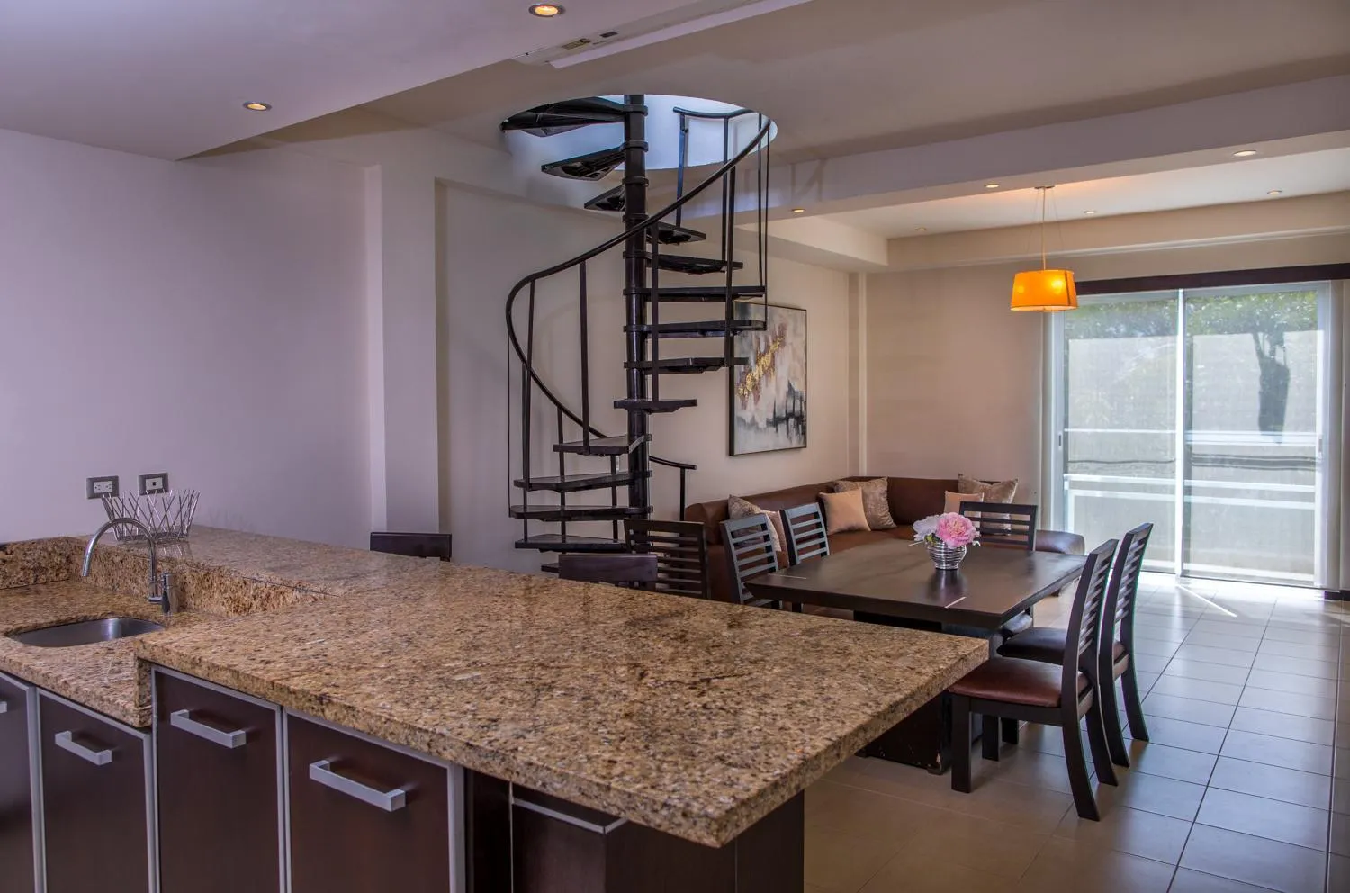Dining area in San Pedro Hotel, 5ta Avenida