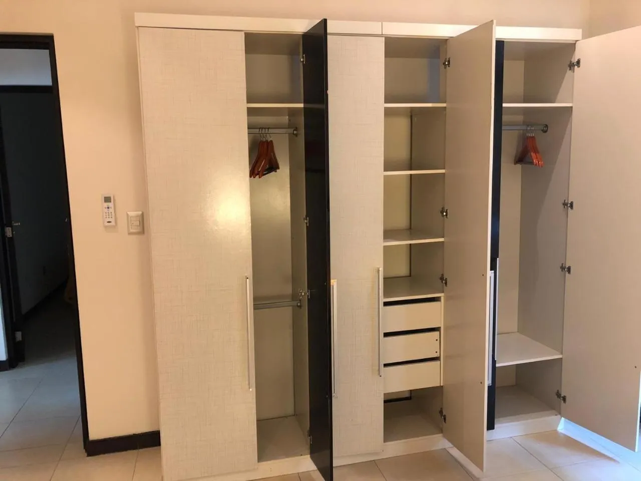 wardrobe in San Pedro Hotel, 5ta Avenida