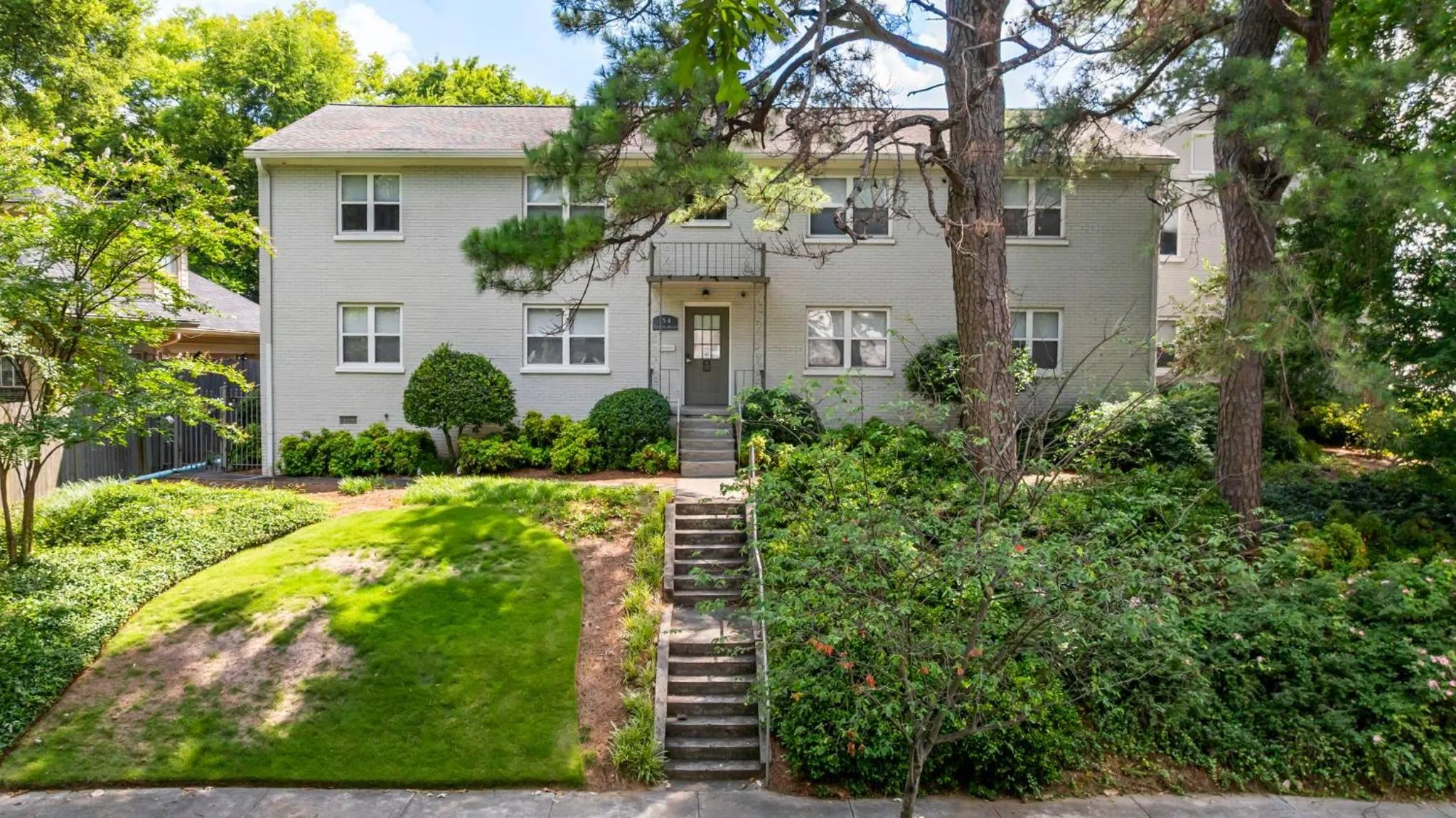 Property building in Brookwood Courtyard by BCA Furnished Apartments