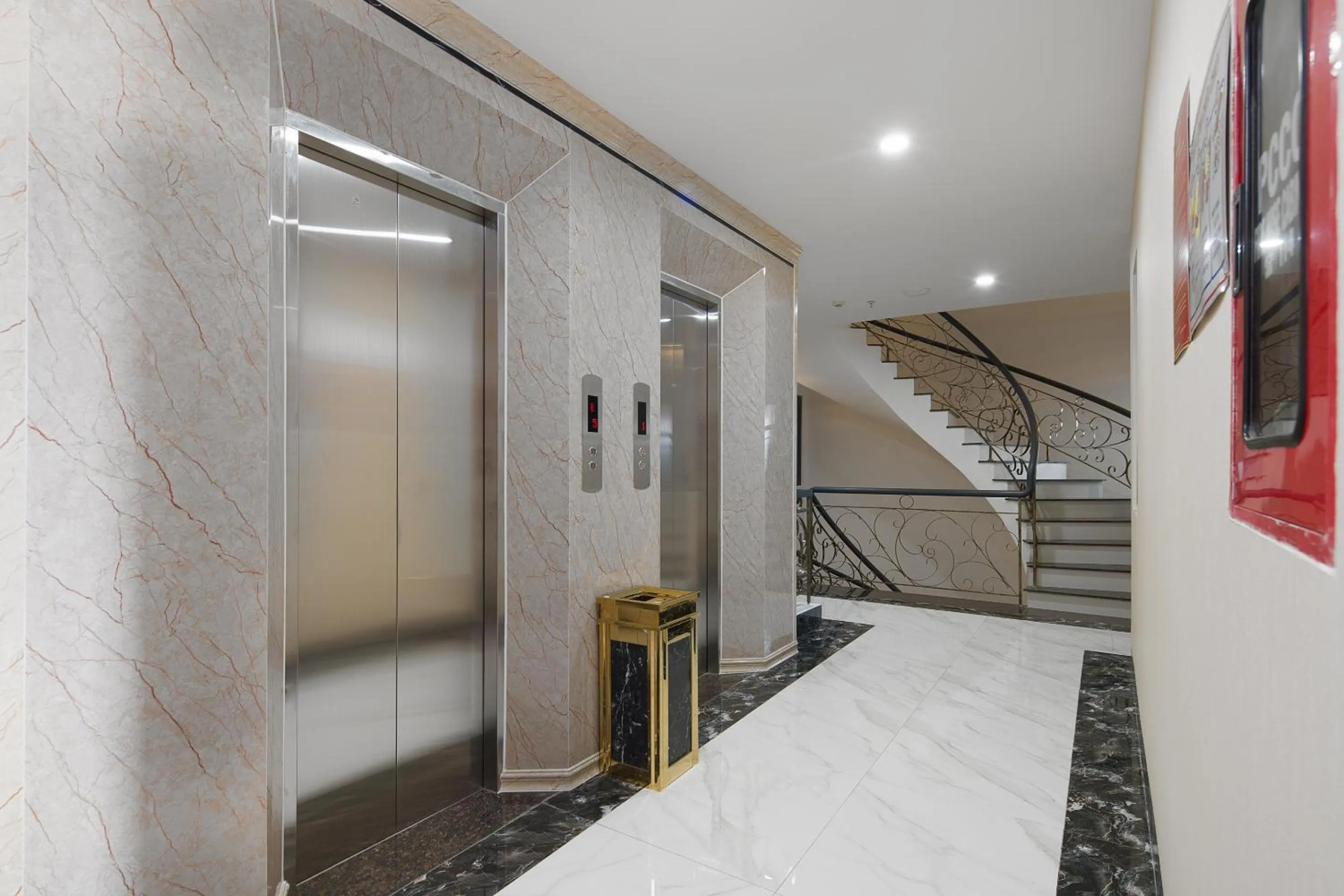 Lobby or reception in An Dương Hotel & Apartment