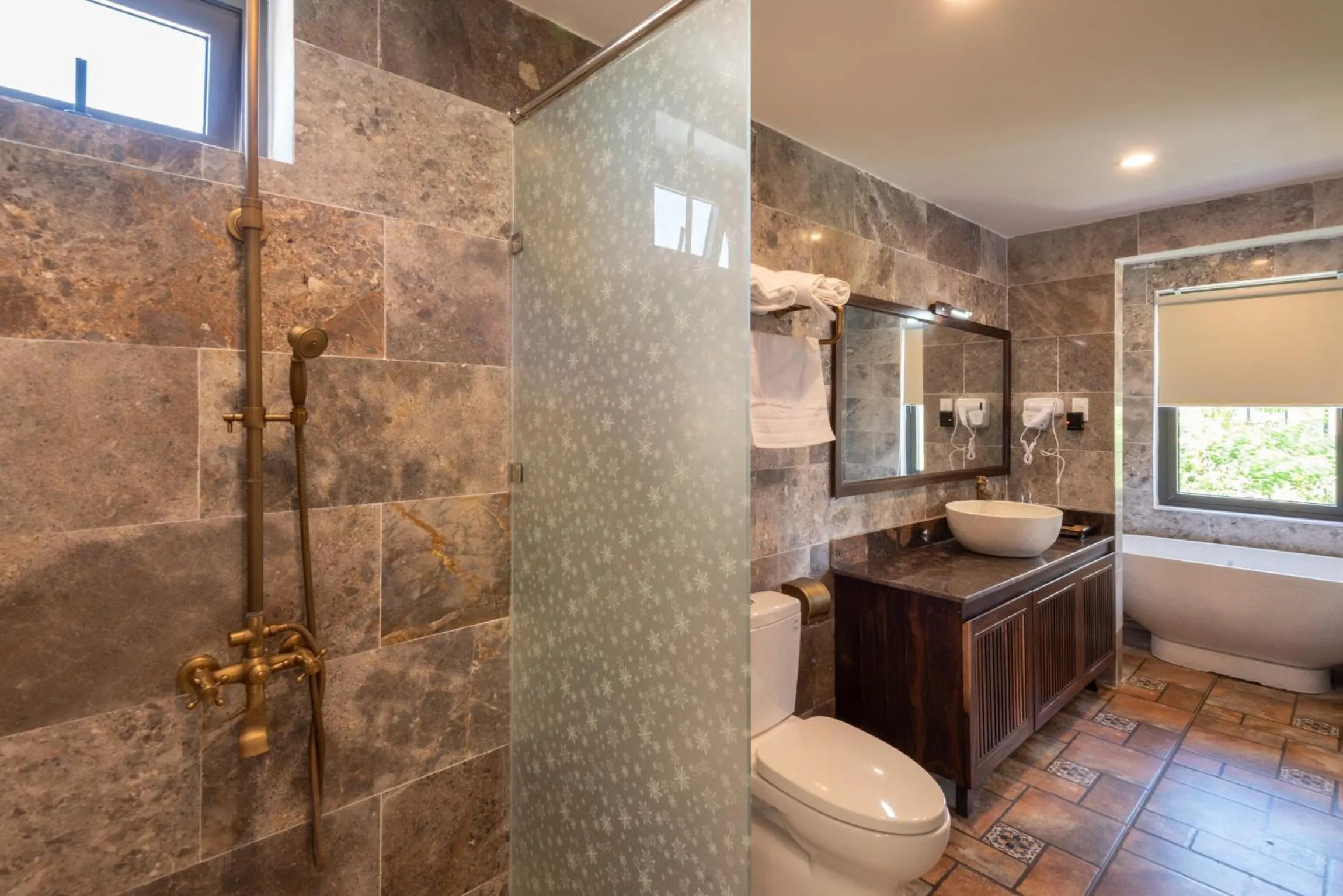 Toilet in Eden Hoi An Villas