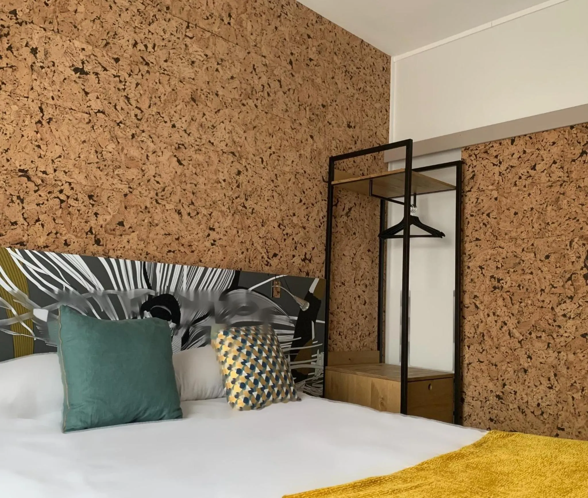 Bedroom, Bed in Urban Jungle Hôtel Orleans