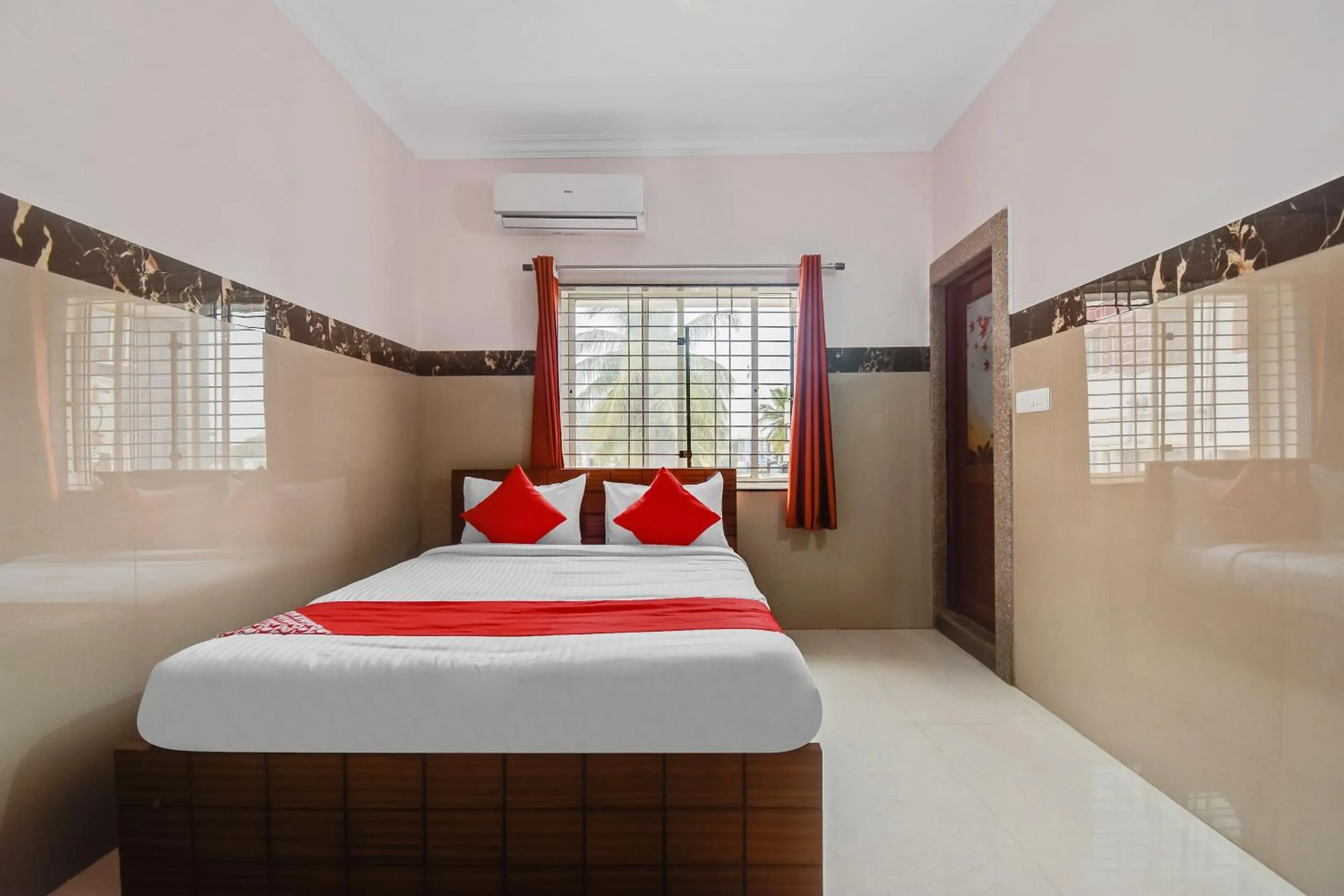 Bedroom, Bed in Hotel O Sri Sai Guru Comforts