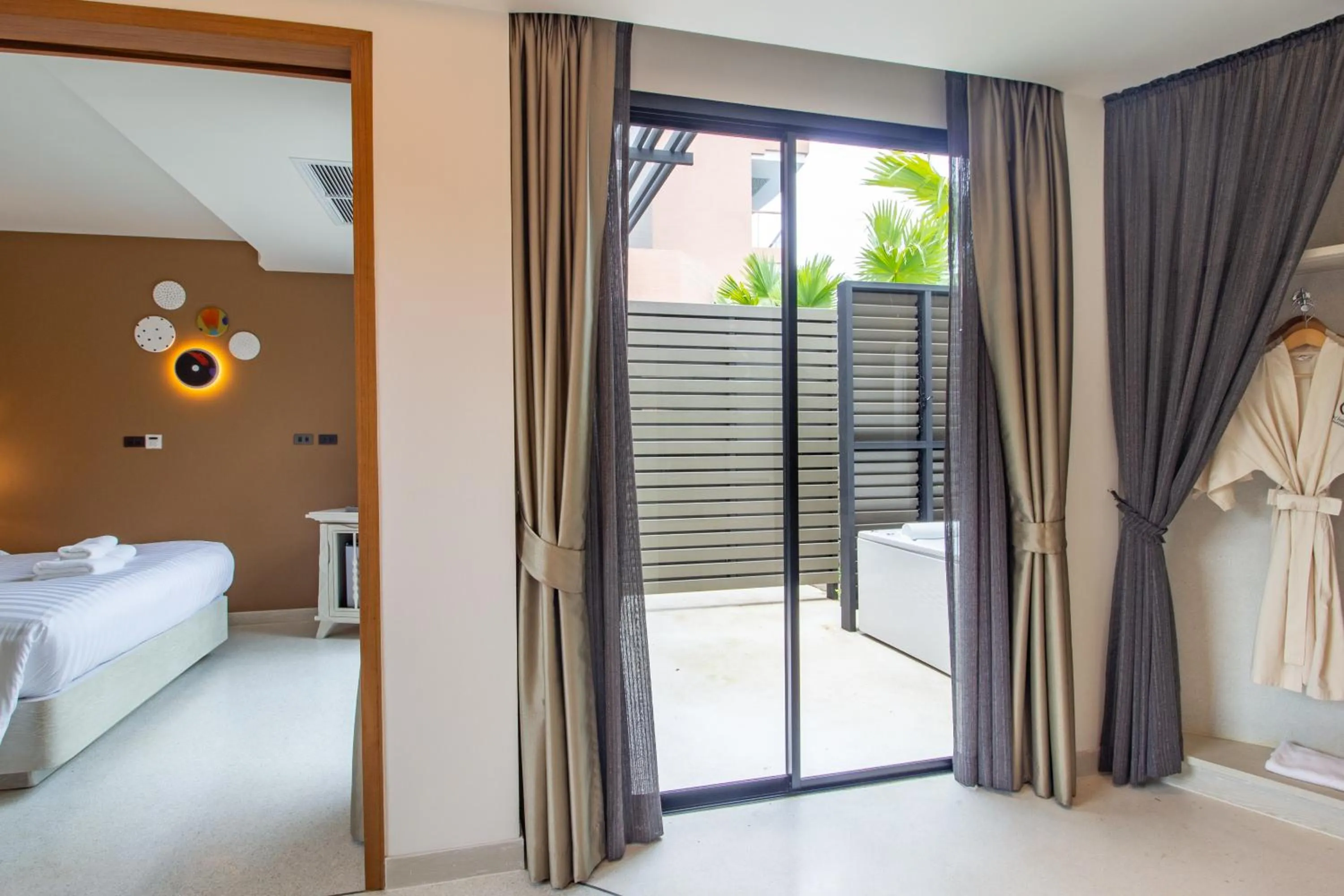 Photo of the whole room, Bed in Rachabhura Hotel