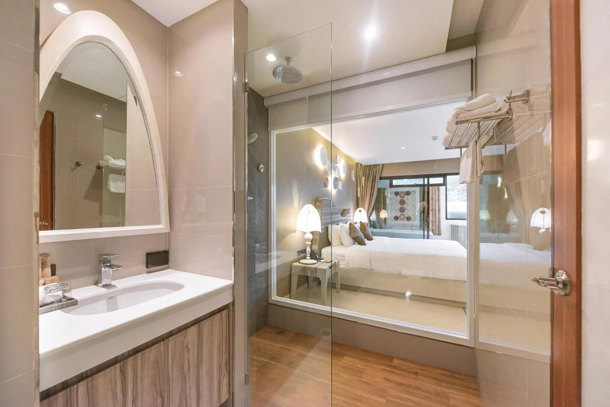 Bathroom, Bed in Rachabhura Hotel