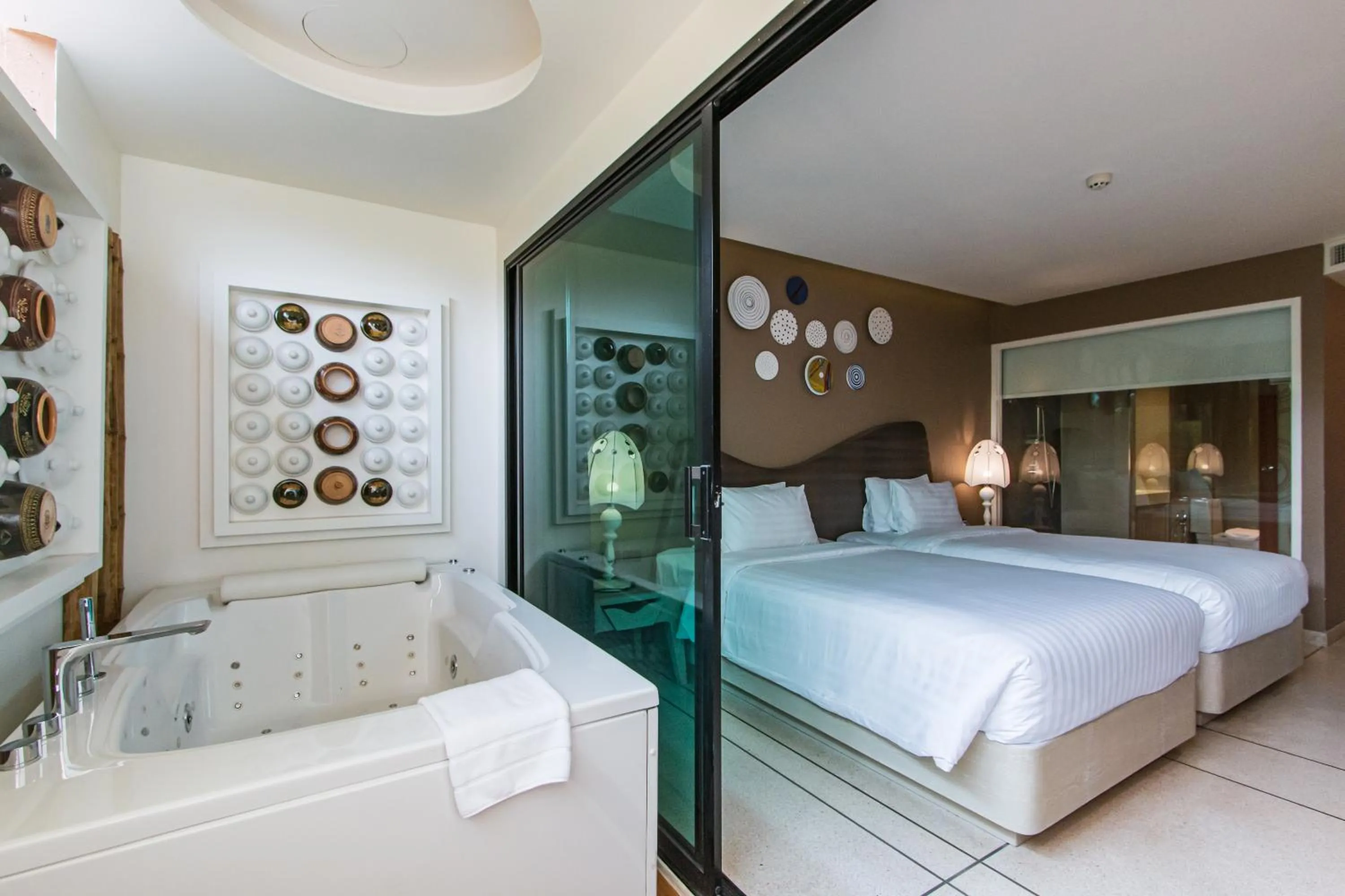 Photo of the whole room, Bed in Rachabhura Hotel