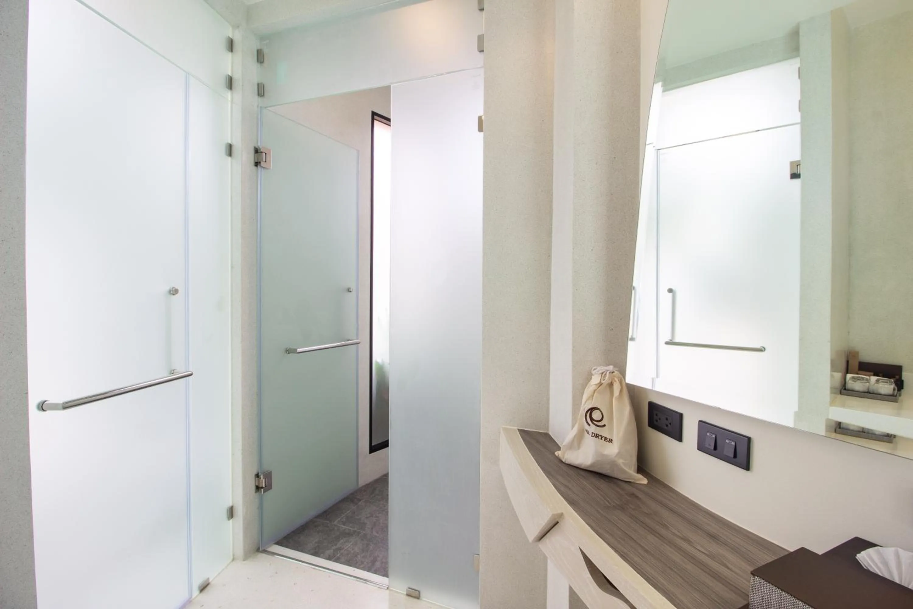 Shower in Rachabhura Hotel