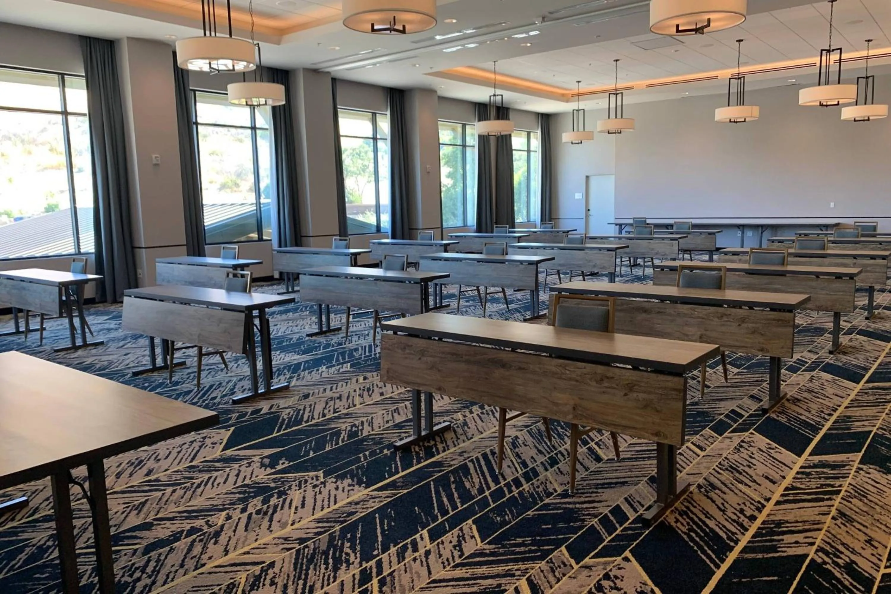 Meeting/conference room in TownePlace Suites by Marriott Thousand Oaks Agoura Hills