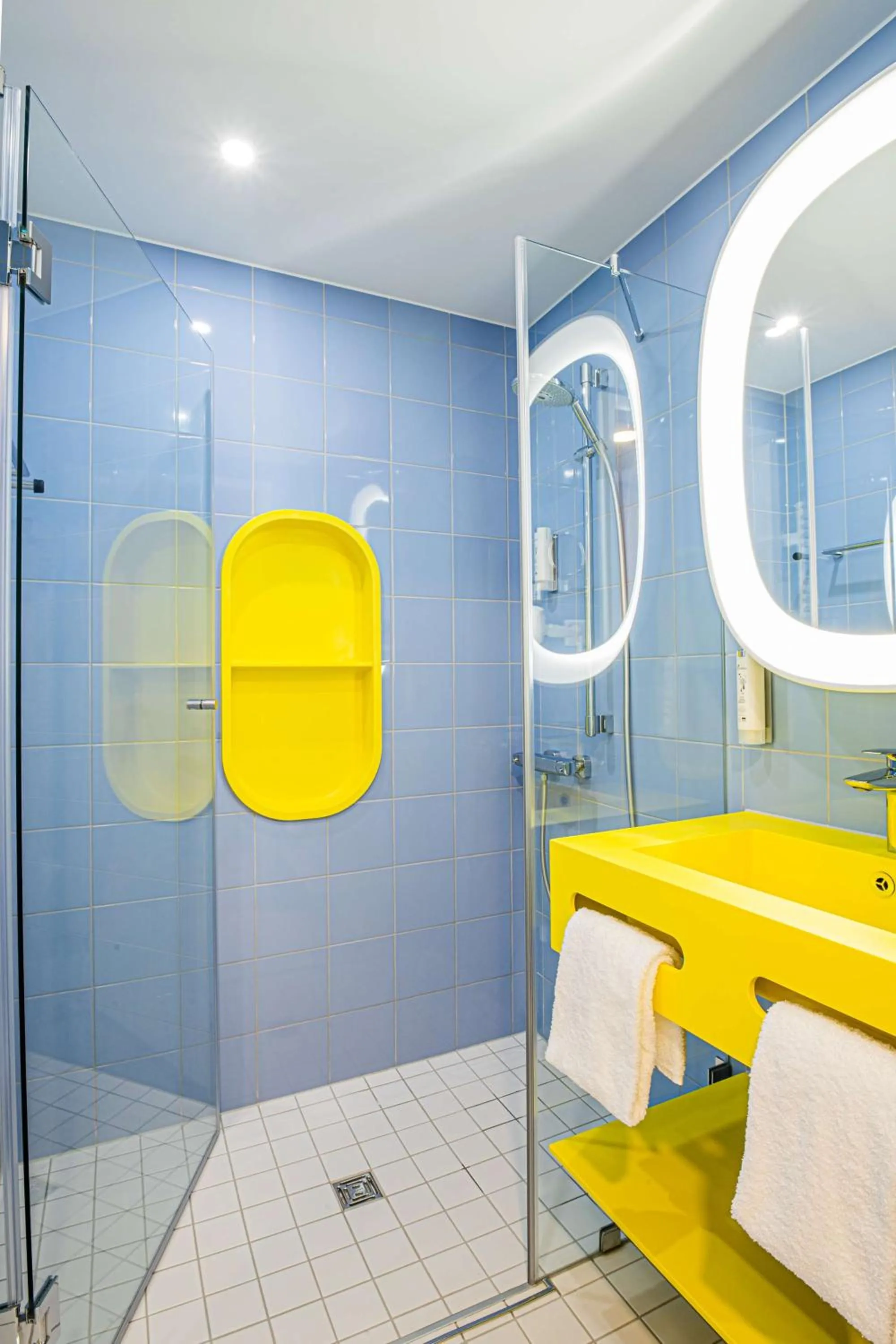 Bathroom in Prize by Radisson, Bern City