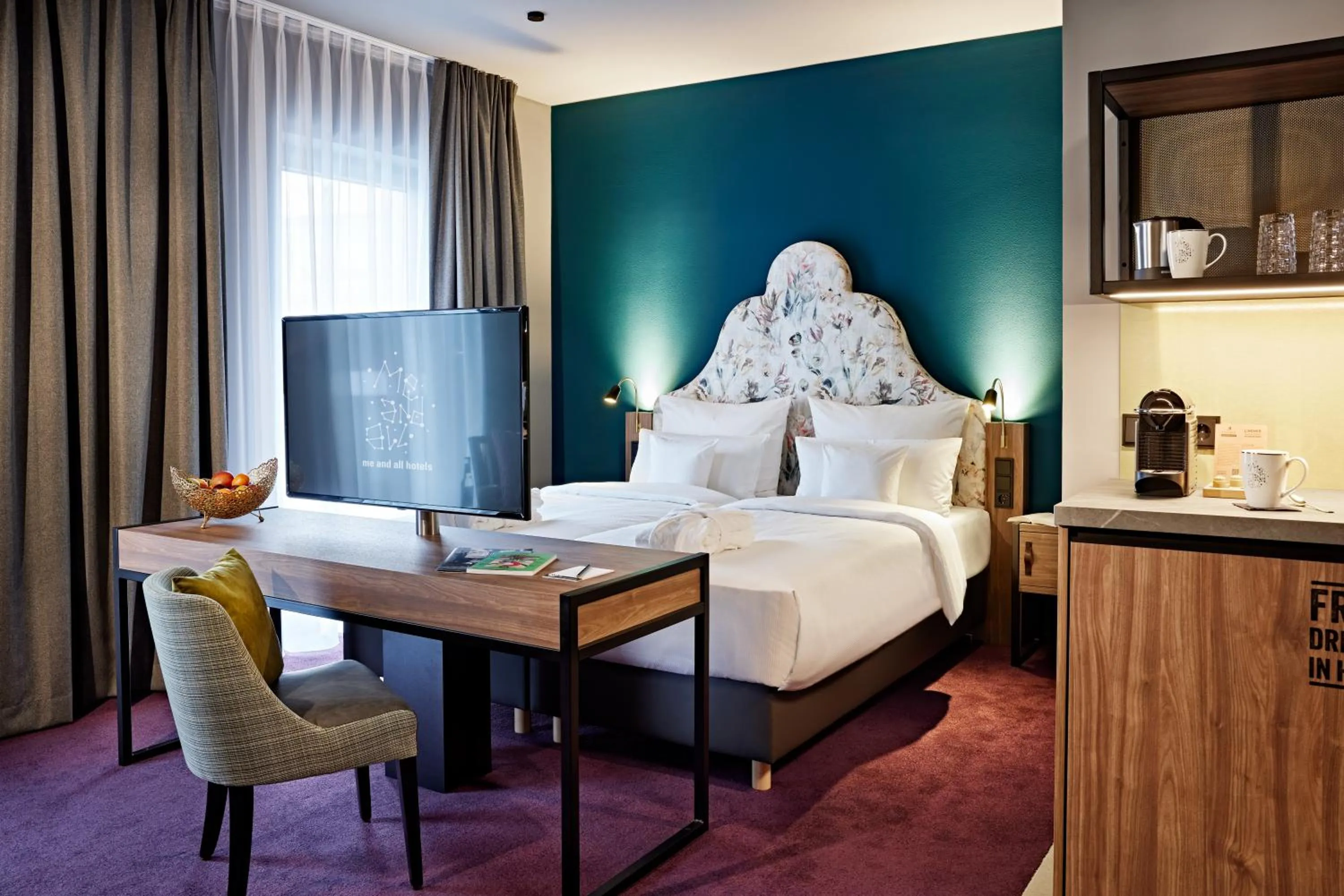 Communal lounge/ TV room, Bed in Me and All Hotel Dusseldorf Oberkassel, by Hyatt
