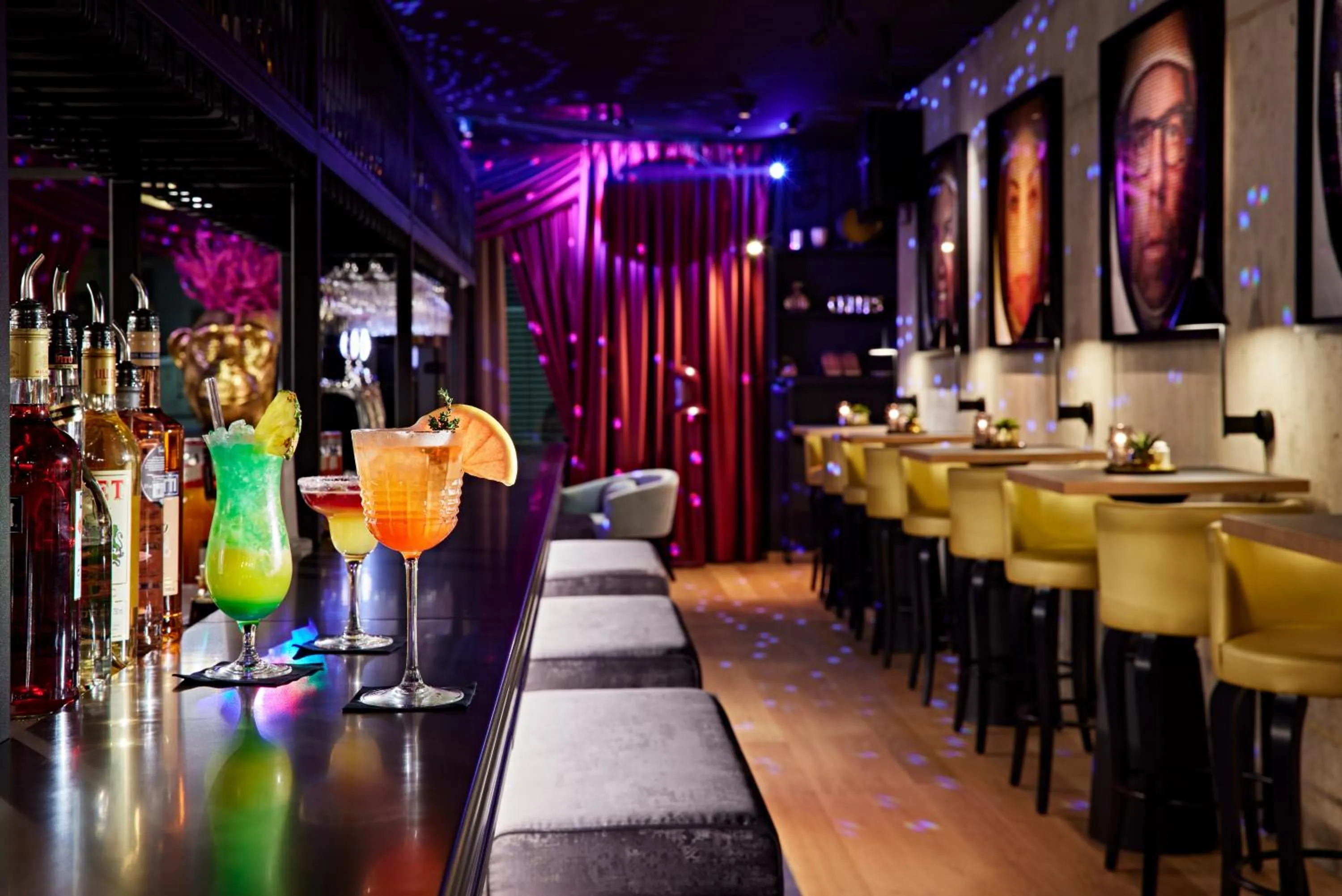 Lounge or bar in Me and All Hotel Dusseldorf Oberkassel, by Hyatt