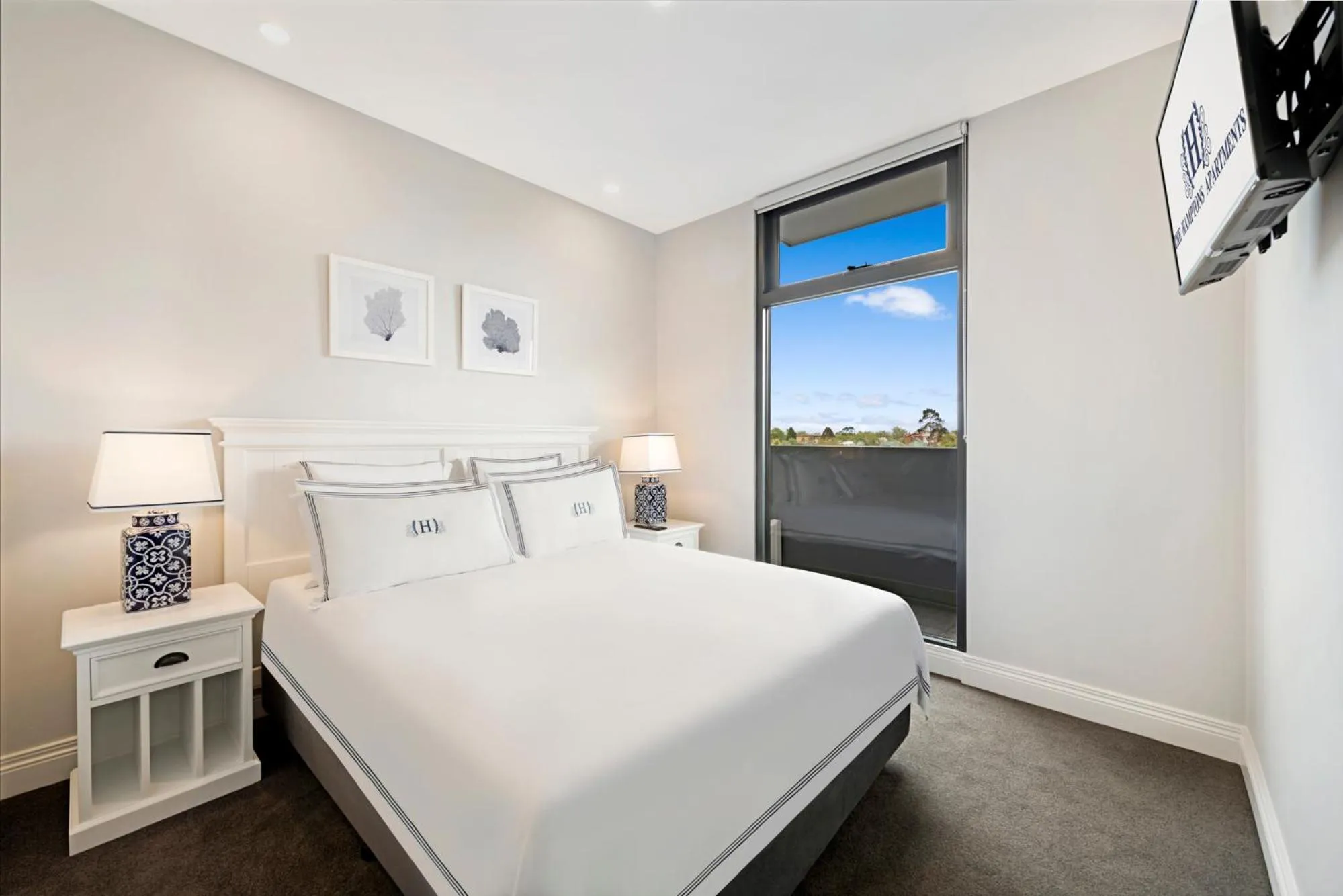 Bedroom, Bed in The Hamptons Apartments - St Kilda