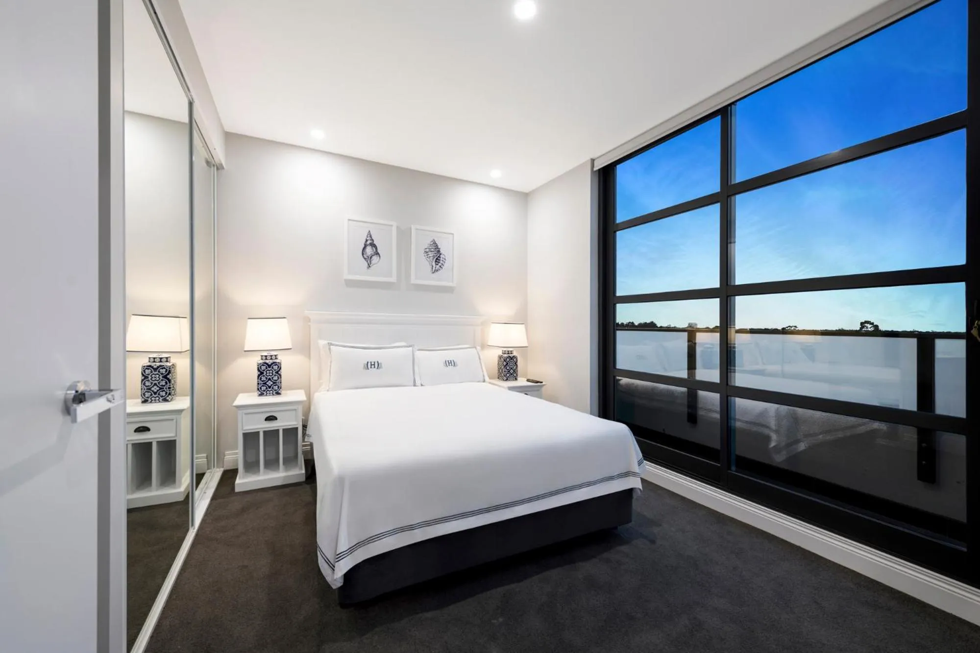 Bed in The Hamptons Apartments - St Kilda