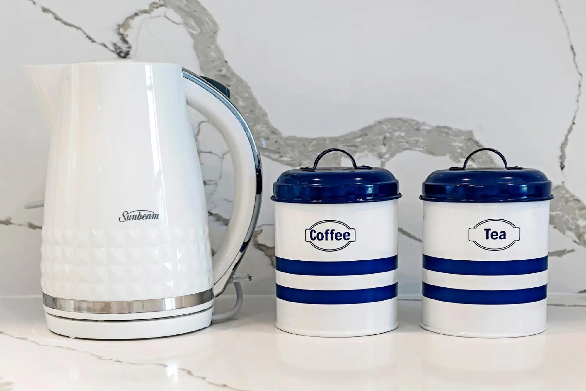 Coffee/tea facilities in The Hamptons Apartments - St Kilda