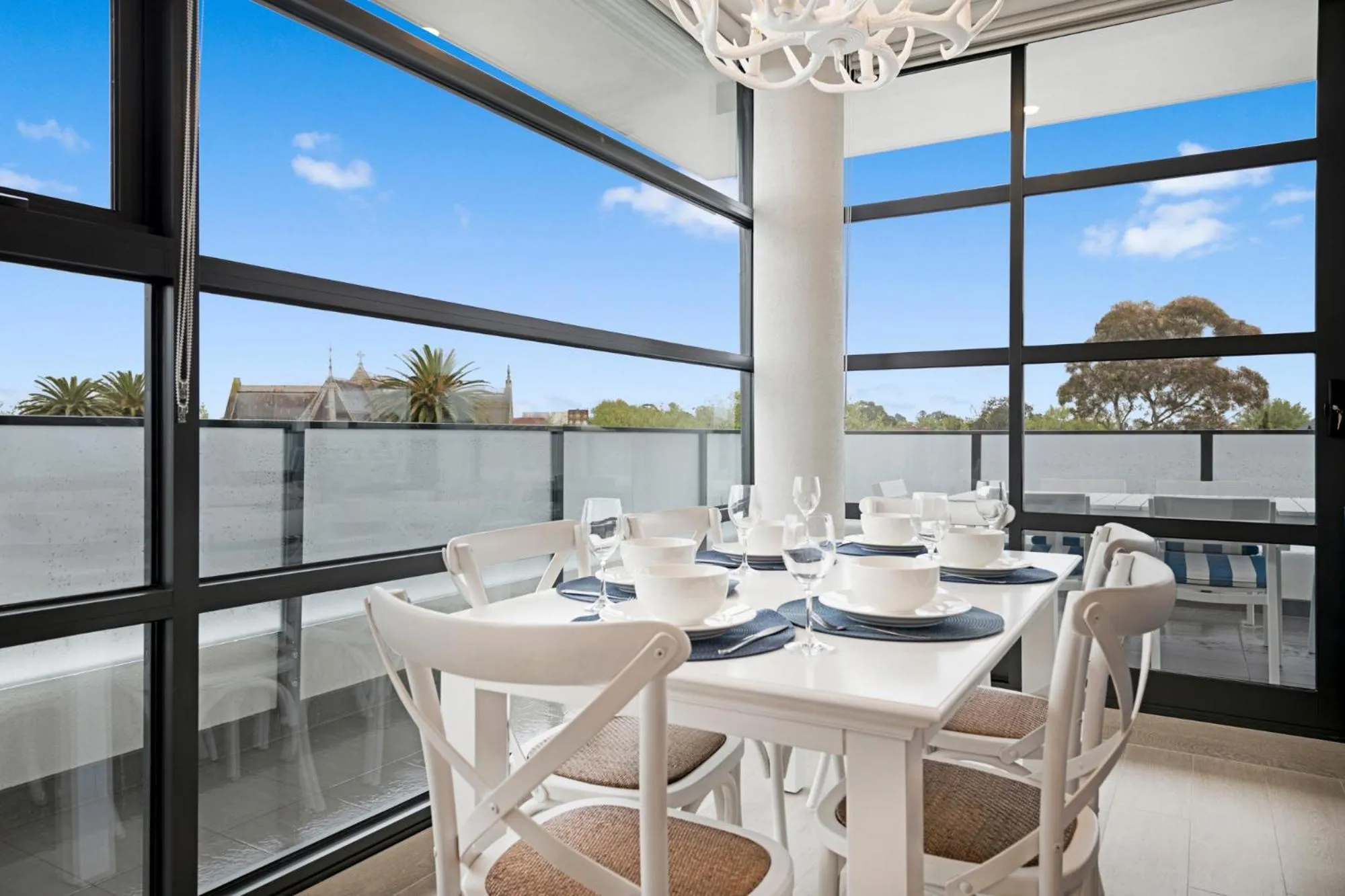 Dining area in The Hamptons Apartments - St Kilda