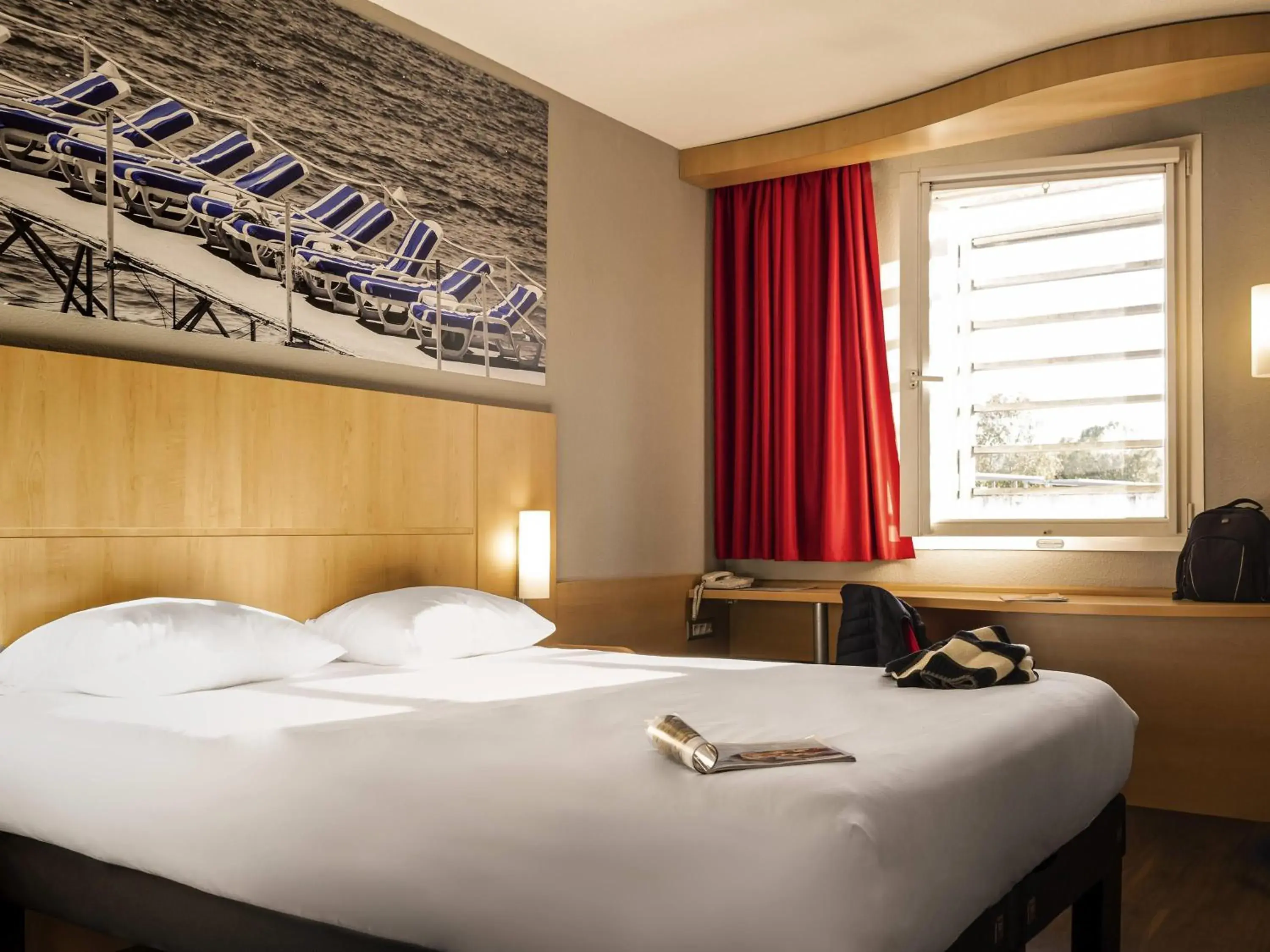 Standard Double Room in ibis Cannes Mandelieu Standard Double Room in ibis Cannes Mandelieu