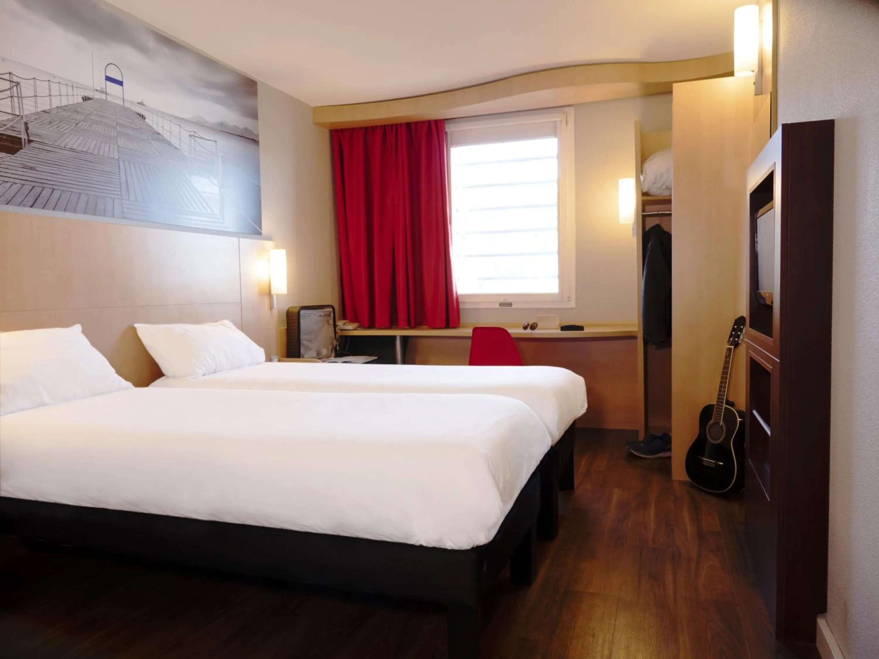 Bed in ibis Cannes Mandelieu