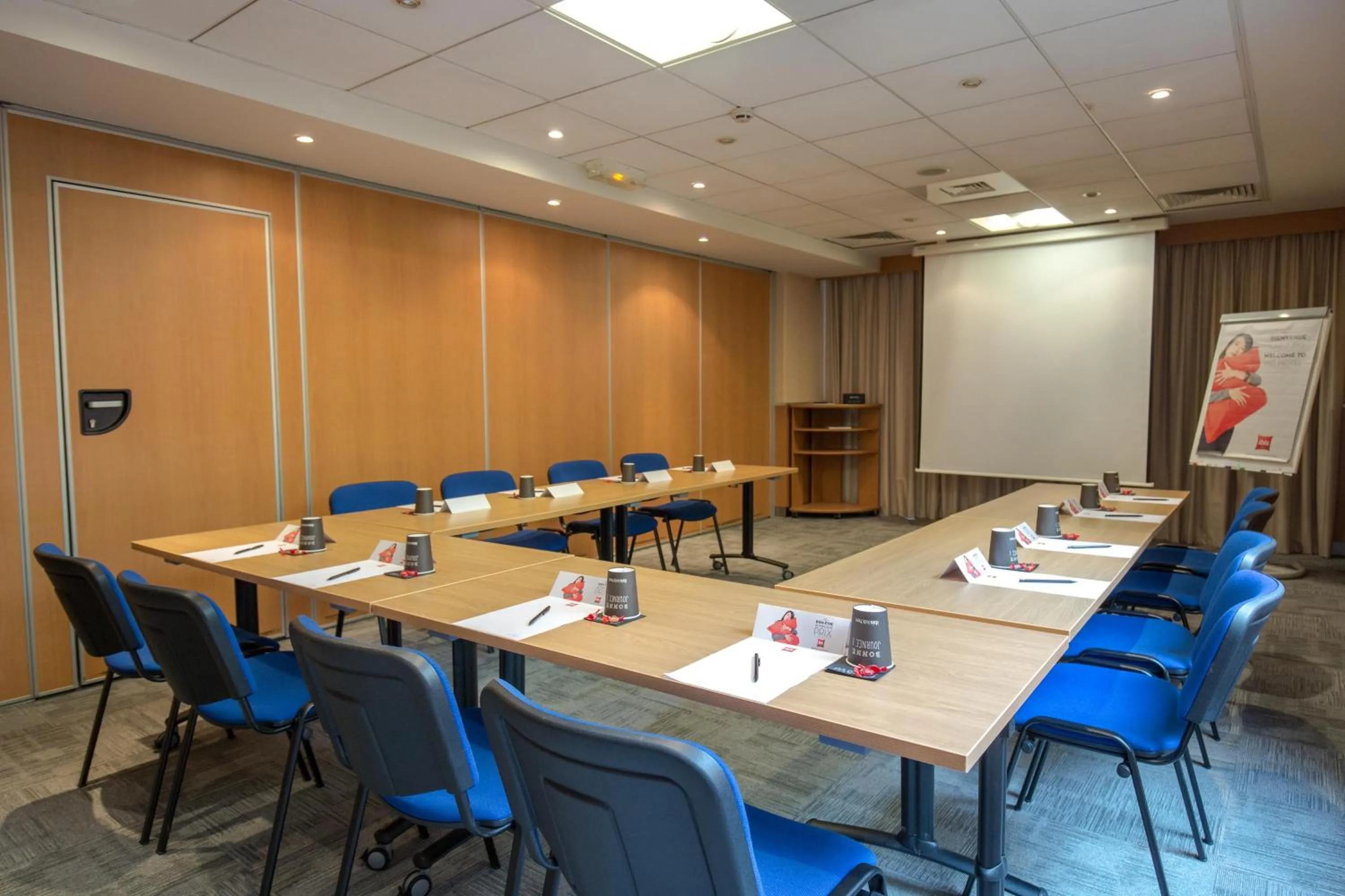 Meeting/conference room in ibis Cannes Mandelieu