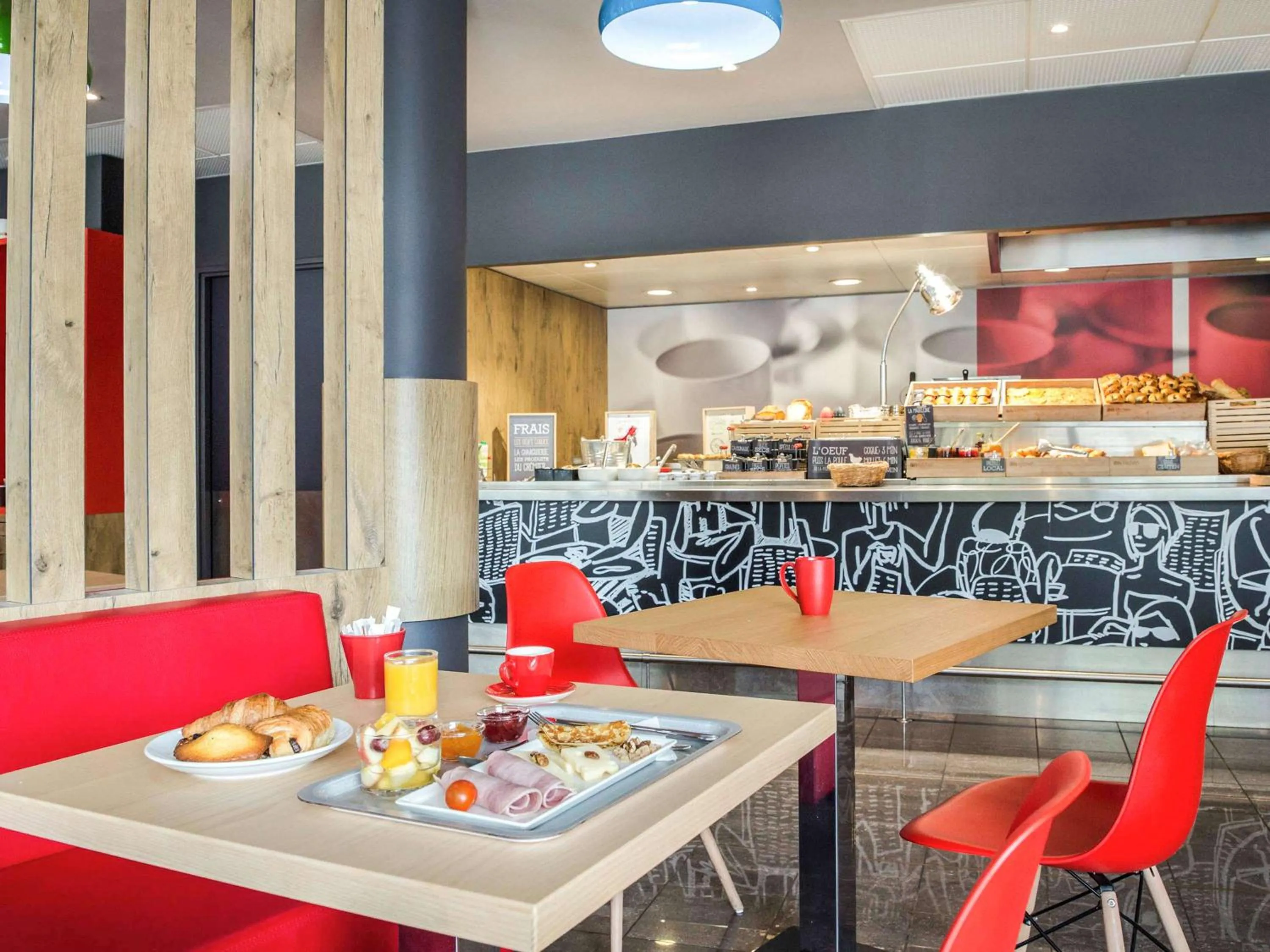 Restaurant/places to eat in ibis Cannes Mandelieu
