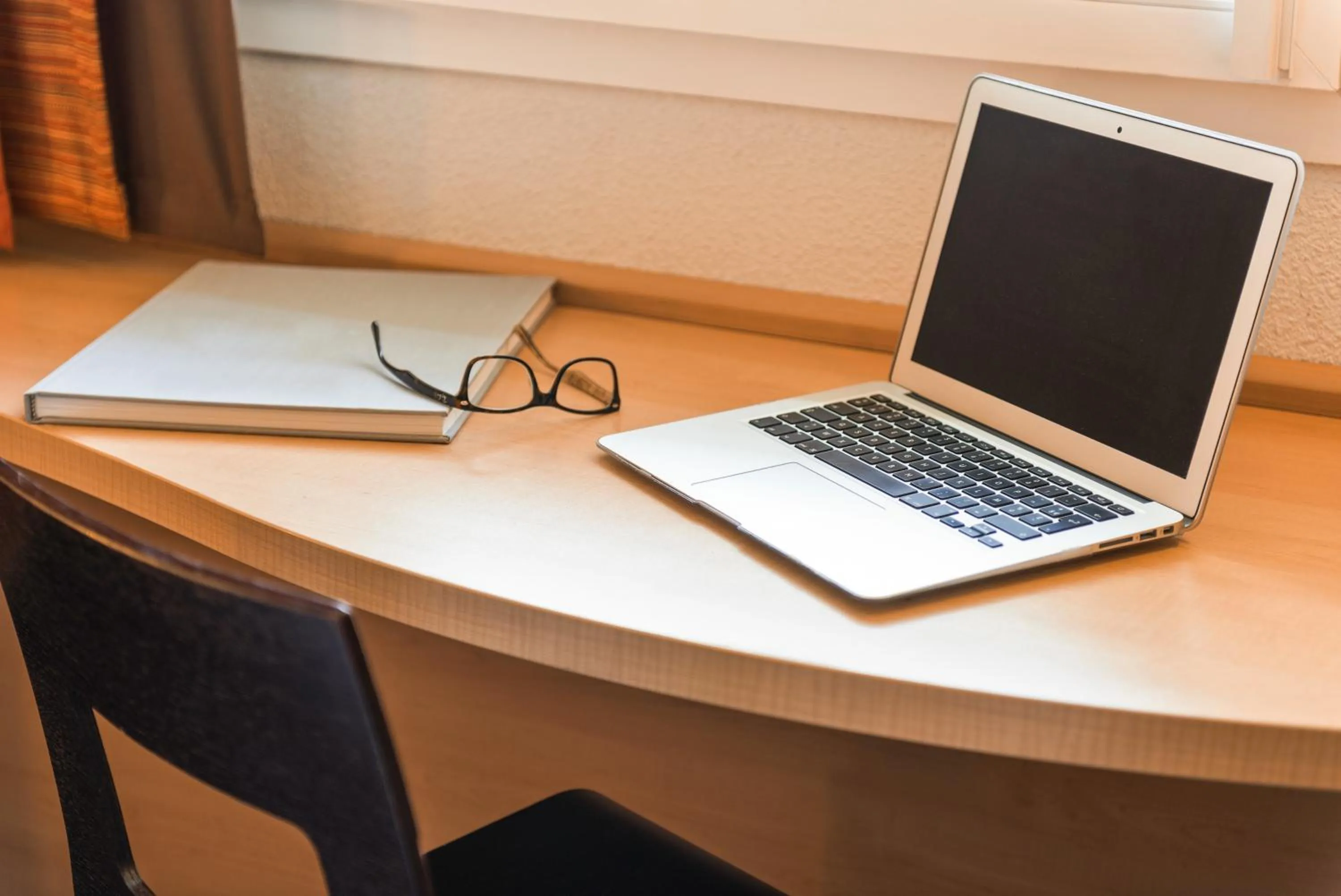 Seating area in ibis Cannes Mandelieu