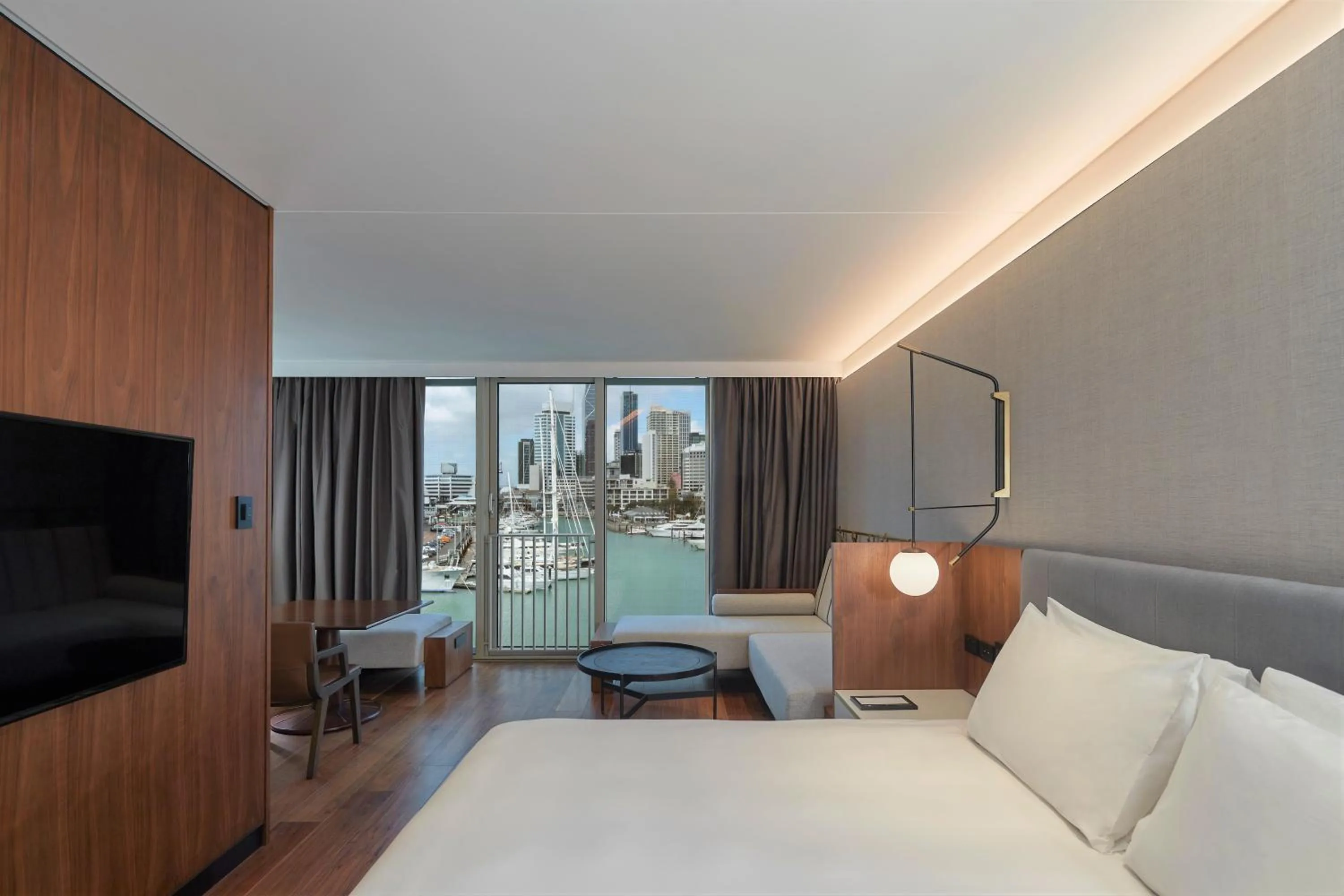 Bedroom, Bed in Park Hyatt Auckland