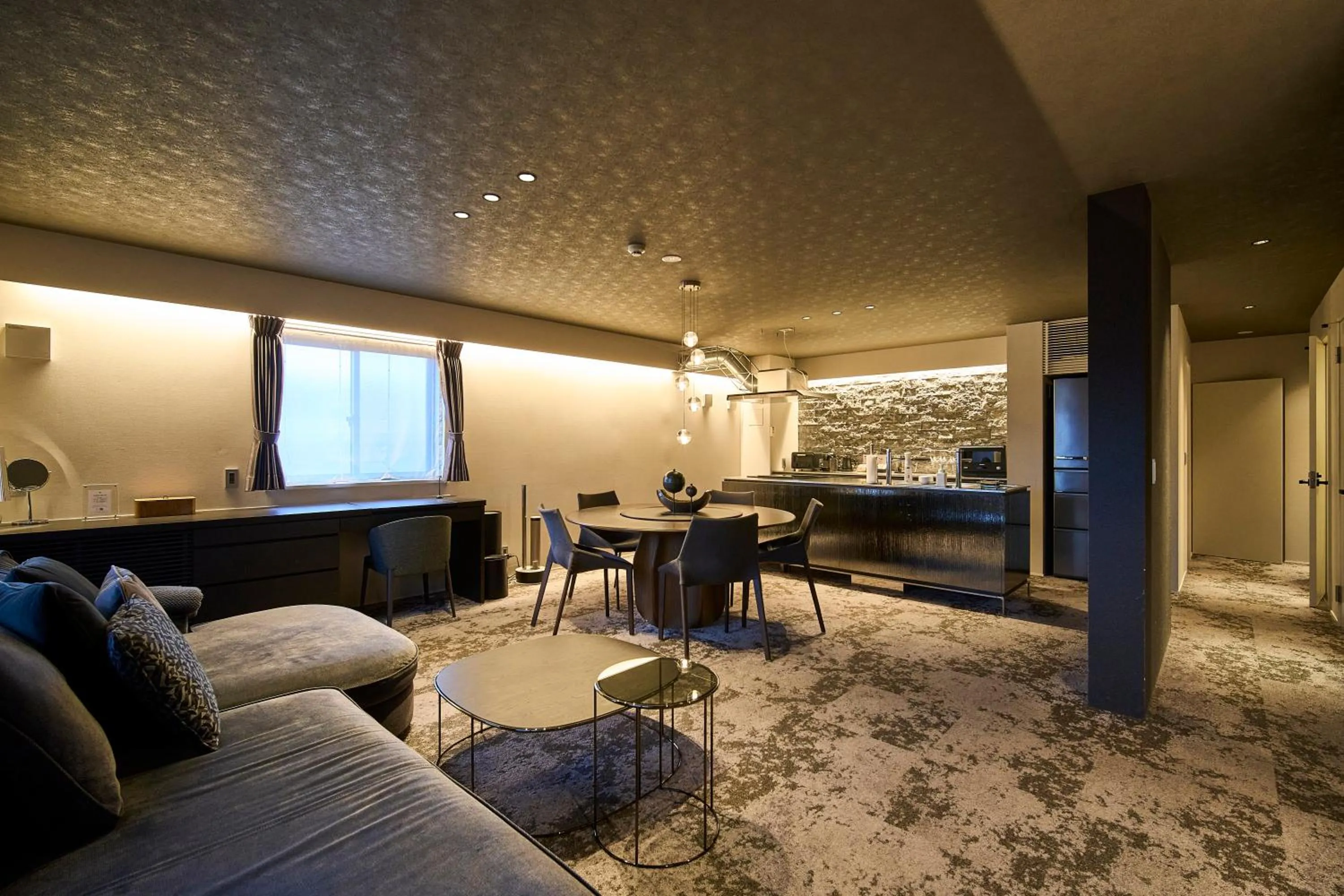 Kitchen or kitchenette in HOTEL MASTAY jingumichi