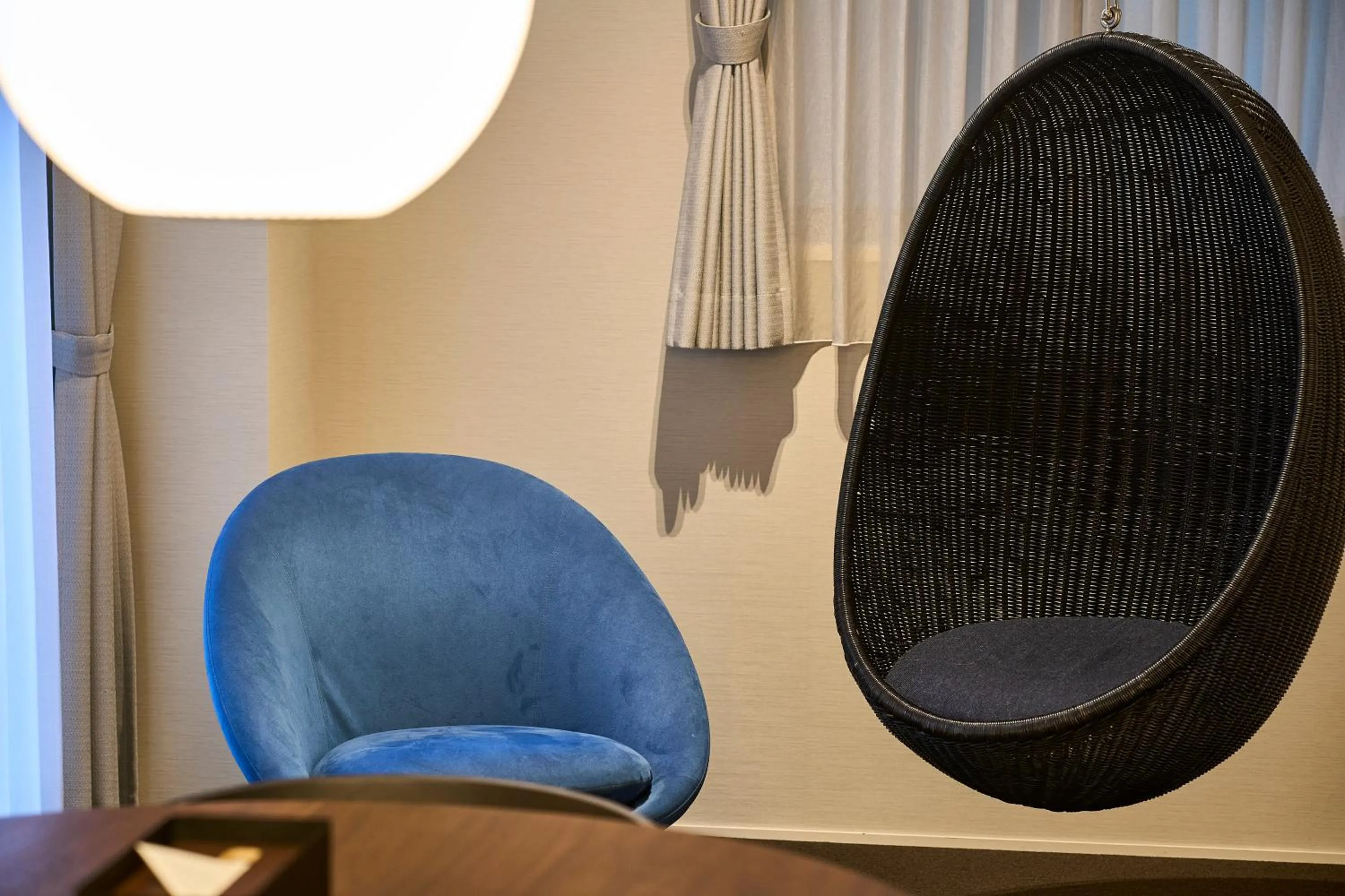 Seating area in HOTEL MASTAY jingumichi