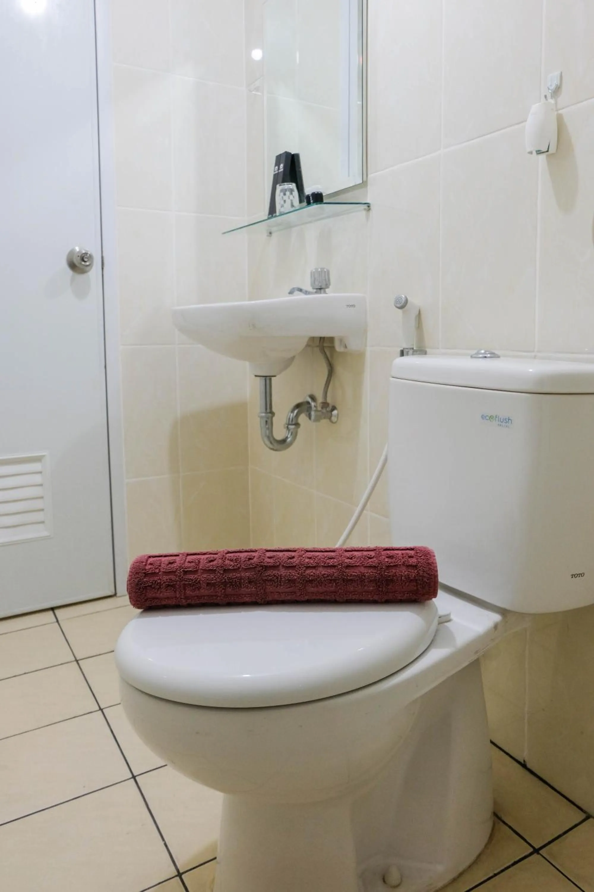 Comfortable 2BR Apartment at M-Town Residence By Travelio