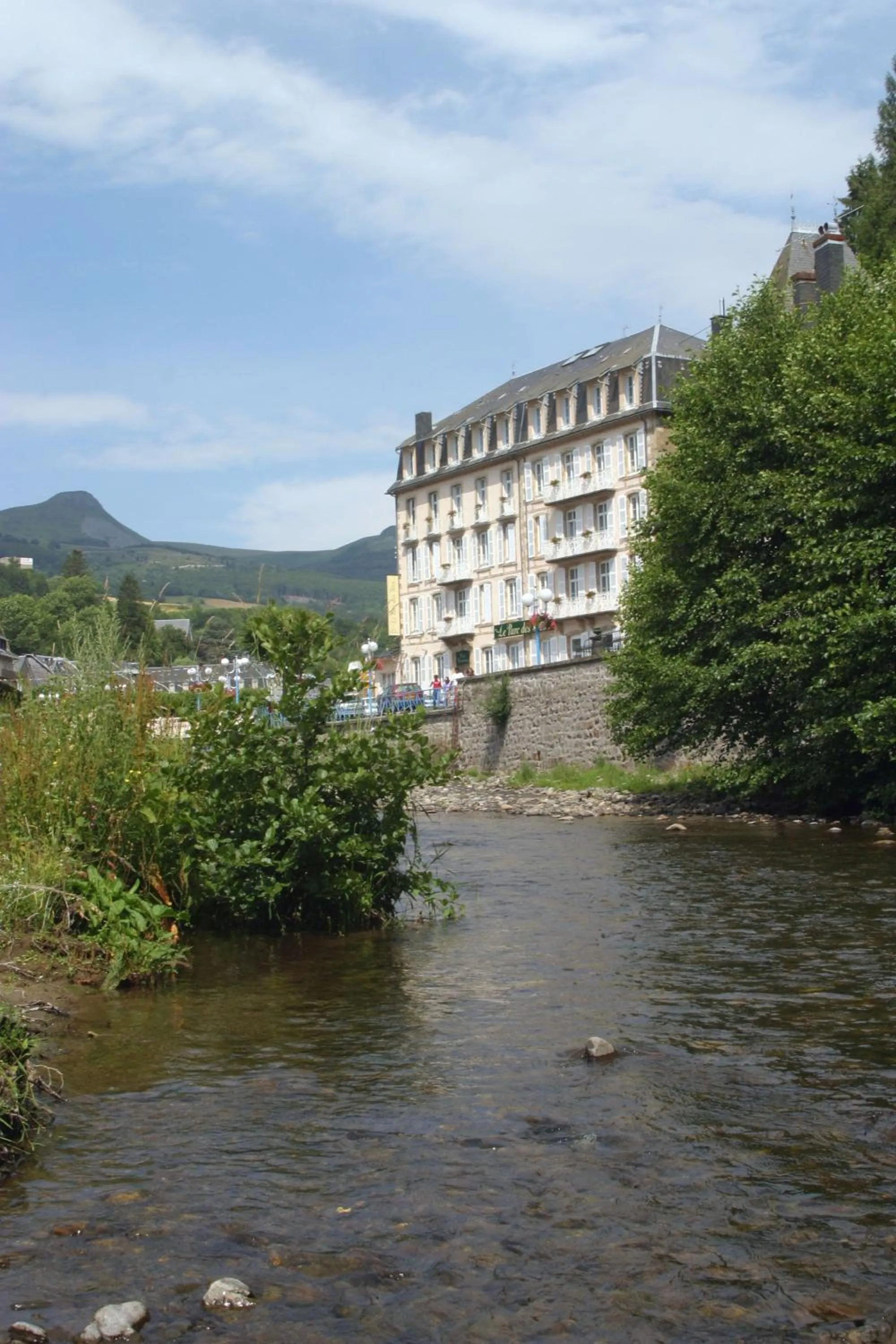 Facade/entrance, Property Building in Le Parc Des Fees Hôtel Retaurant & Spa