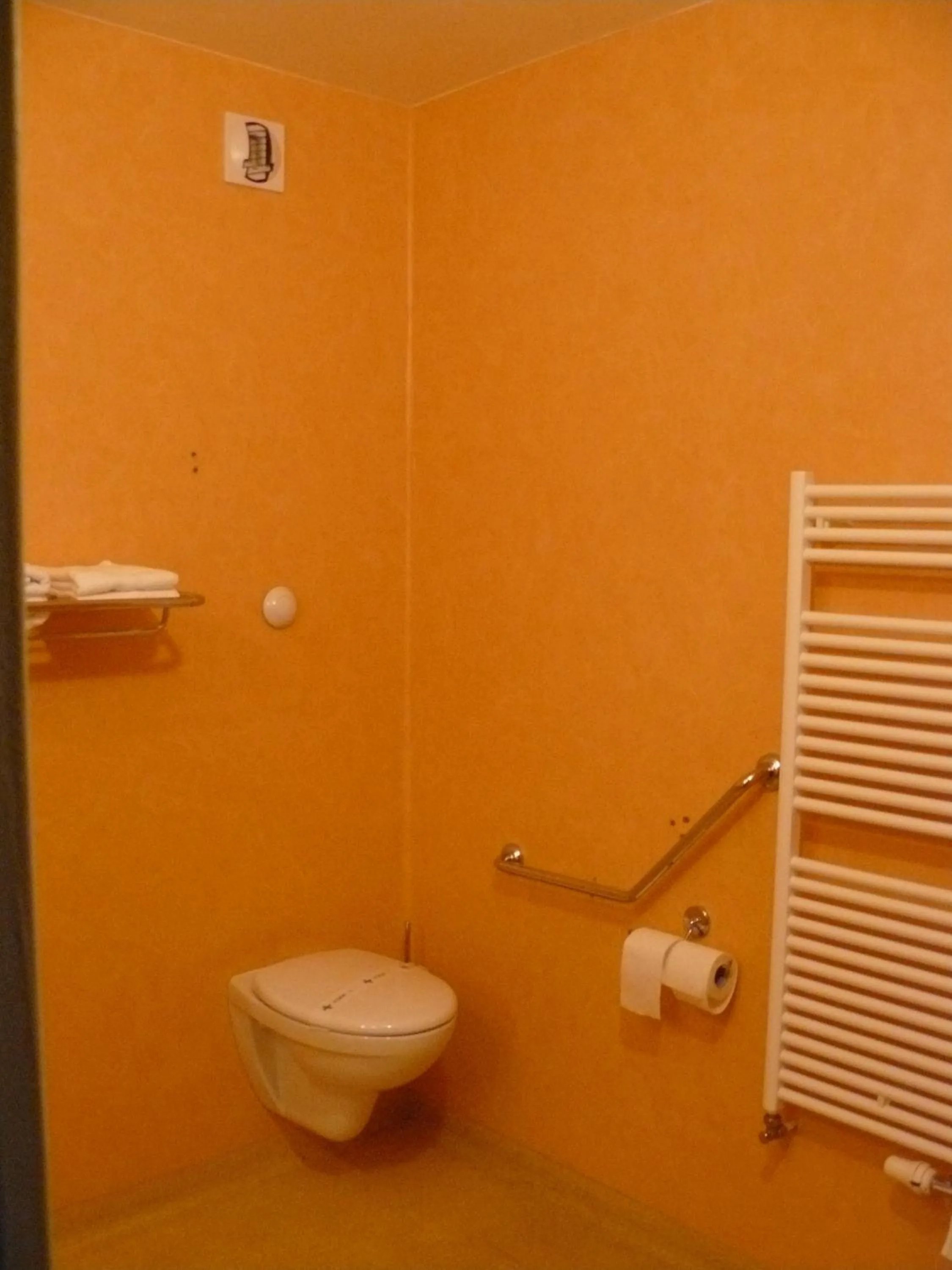 Double Room - Disability Access in Le Parc Des Fees Hôtel Retaurant & Spa